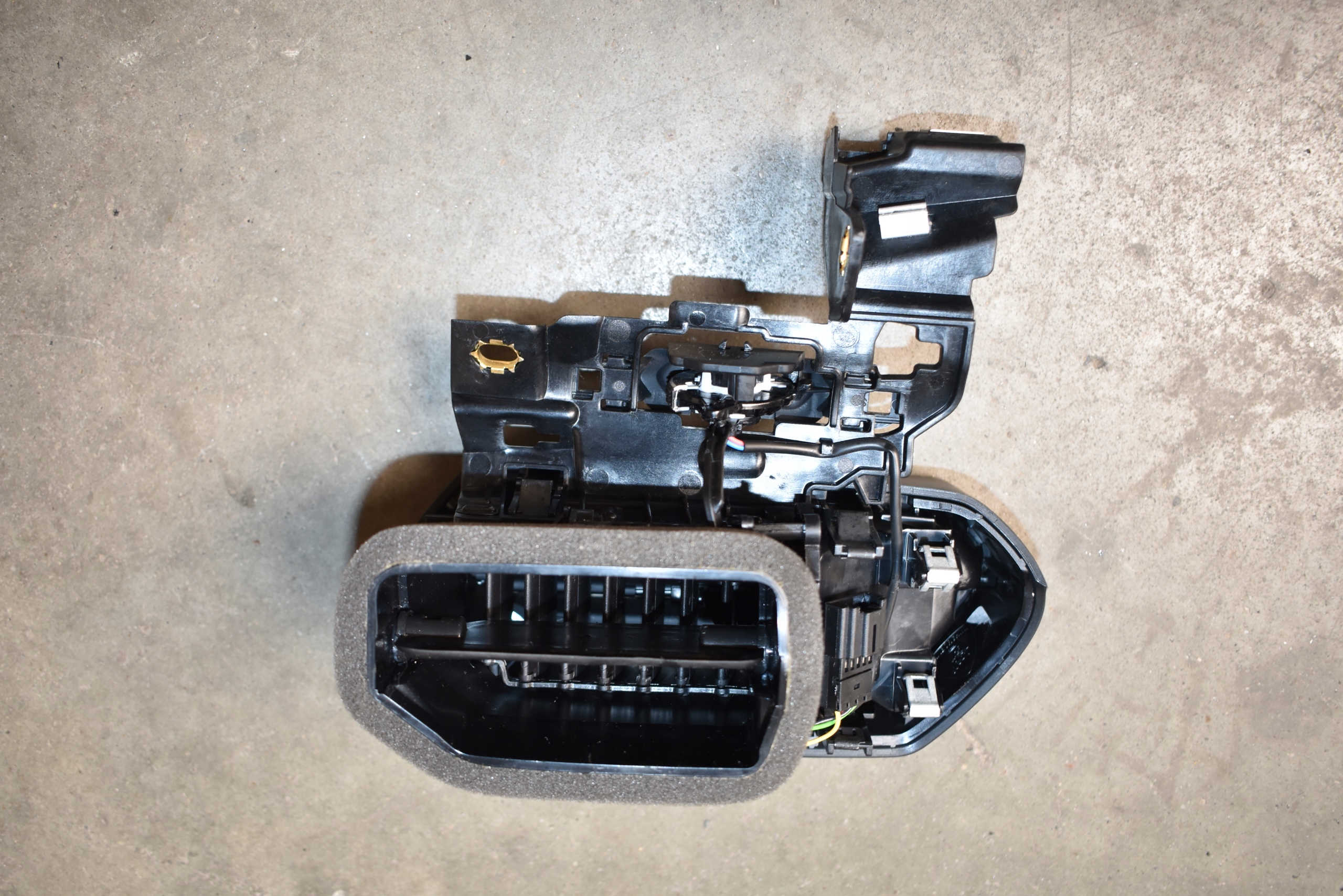 IDEALNA grid air conditioning devices right LAMBORGHINI URUS 1