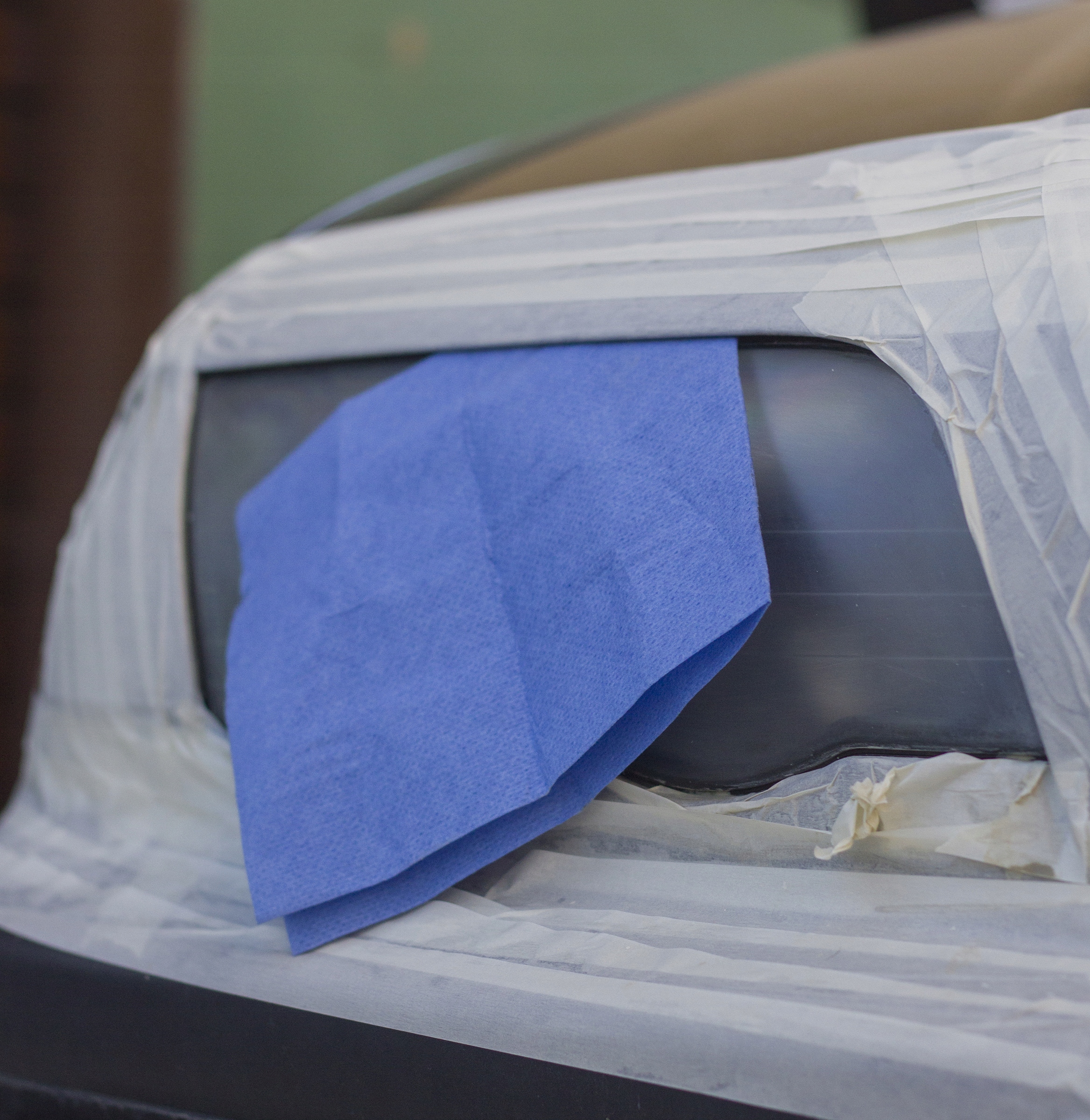 ZESTAW SPRAY LAKIER BEZBARWNY DO RENOWACJI LAMP REFLEKTORÓW 2k Numer katalogowy producenta 945800