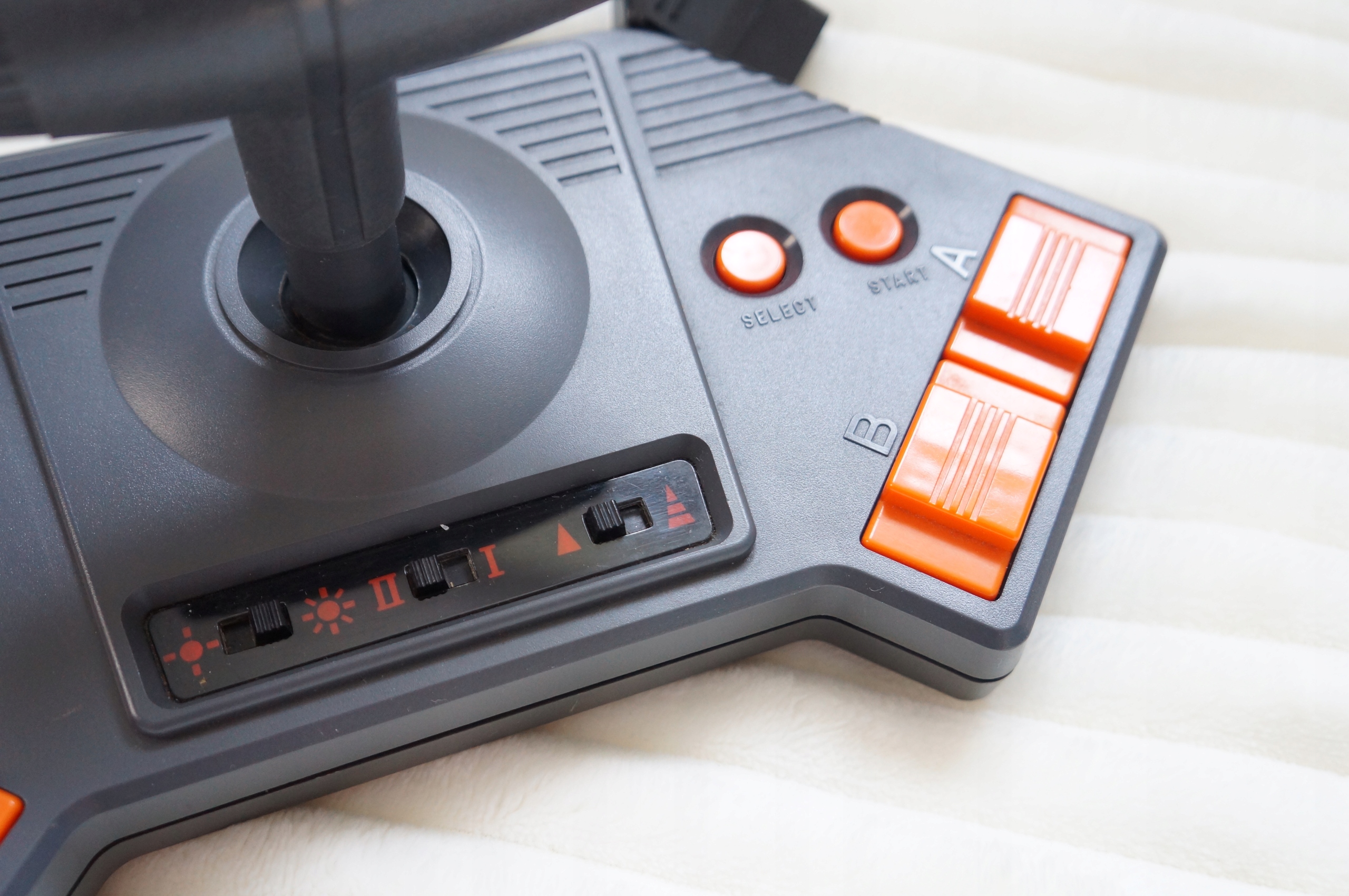 Pad FAMICOM Family Computer HORI HJ-8 Pegasus Typ pad