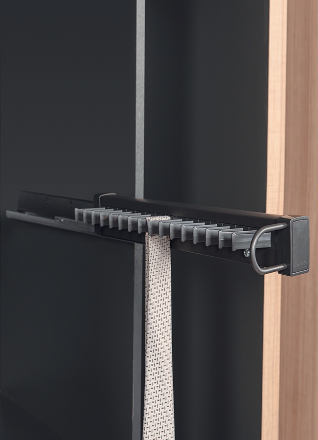 Věšák na kravaty antracit pravý boční Blum Starax S-6737-A