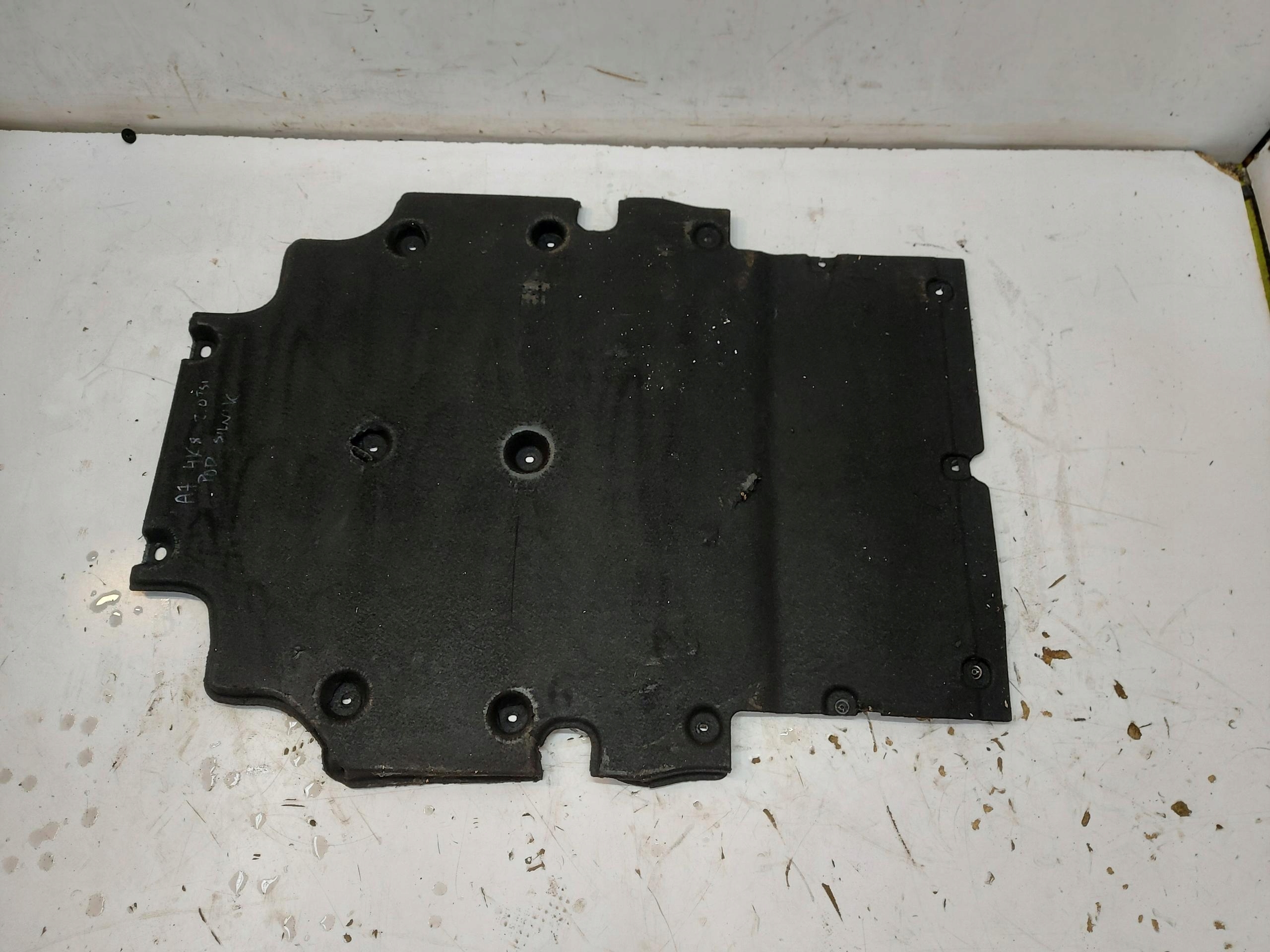 Audi A7 II 4K8 4M0 TFSI abdeckung Blende Abdeckung unter Motor
