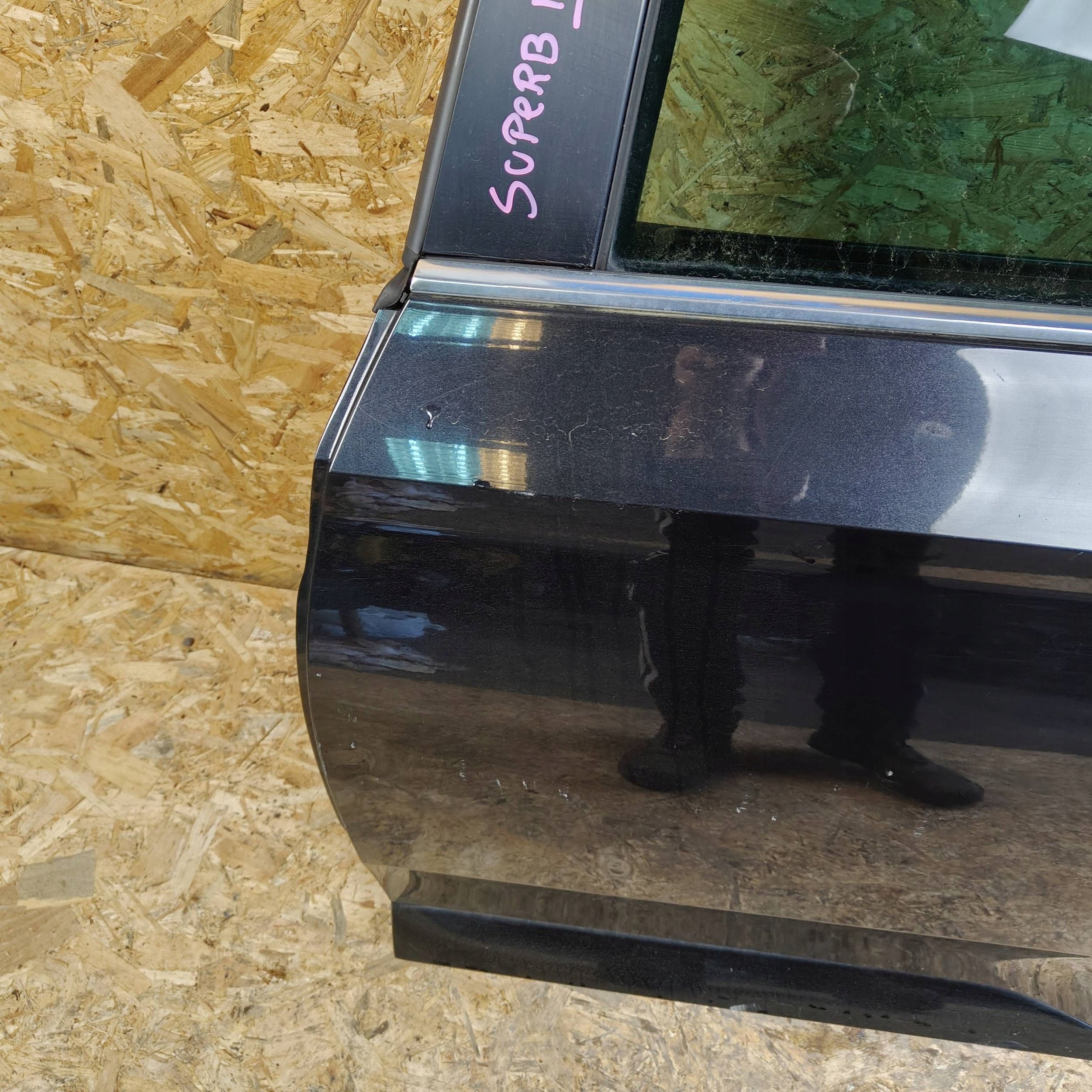 door rear. rear part side left Skoda Superb B8 (3V)