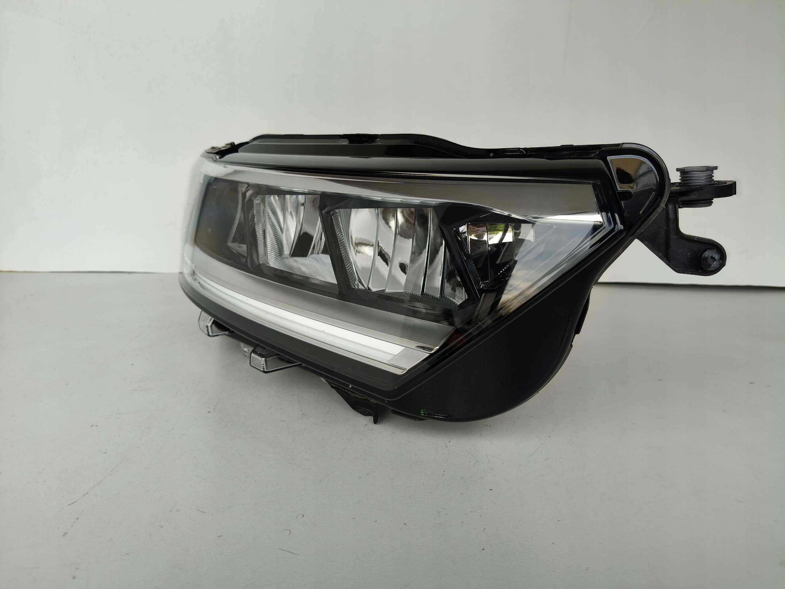 light right REFLEKTOR VW T-ROC 2GA 21- LIFT FULL LED