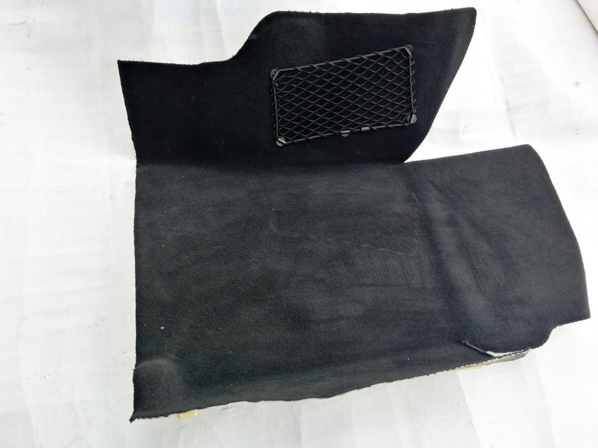 MERCEDES CKLASA W204 DYWAN WYKŁADZINA PASAŻERA