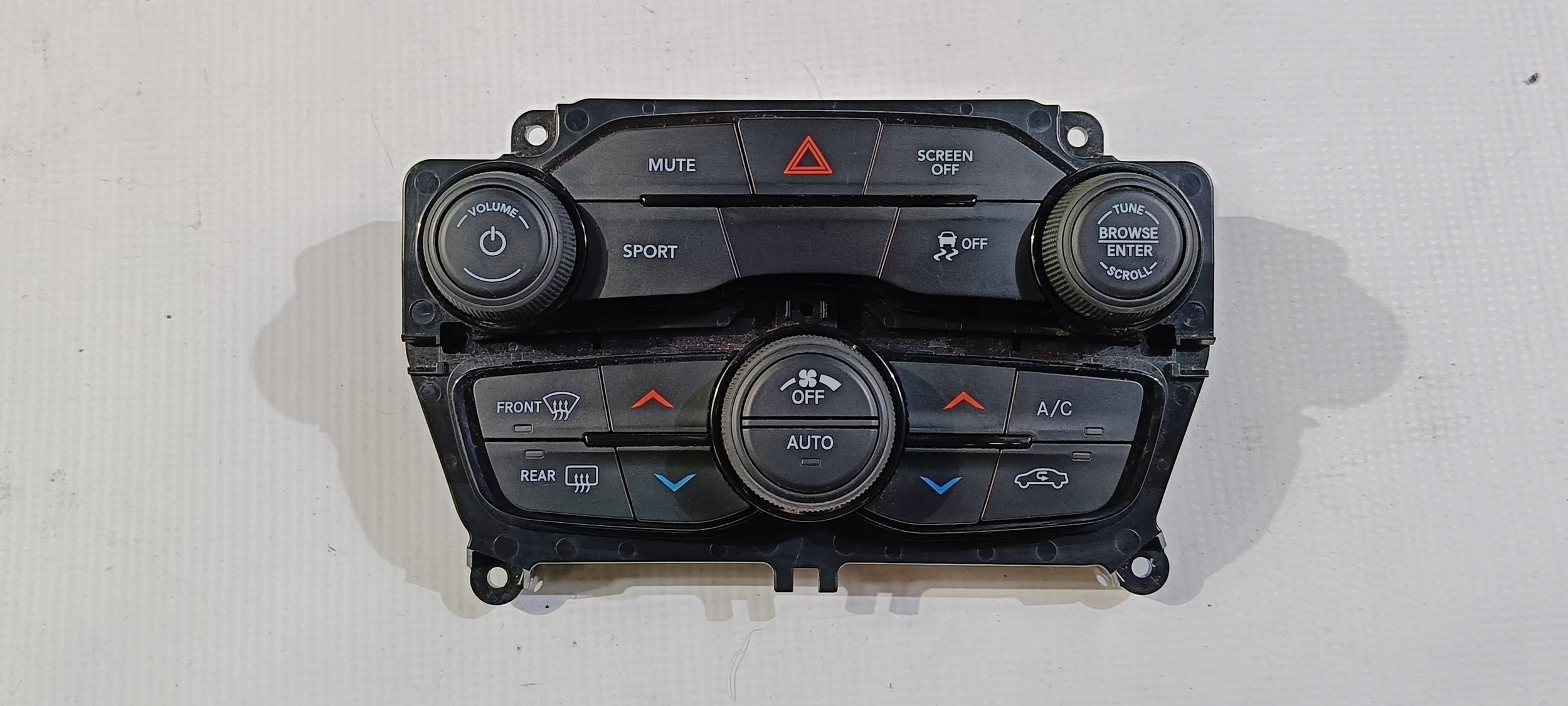 Panel Vezerlő egység radia a klímának Dodge Challenger 2015