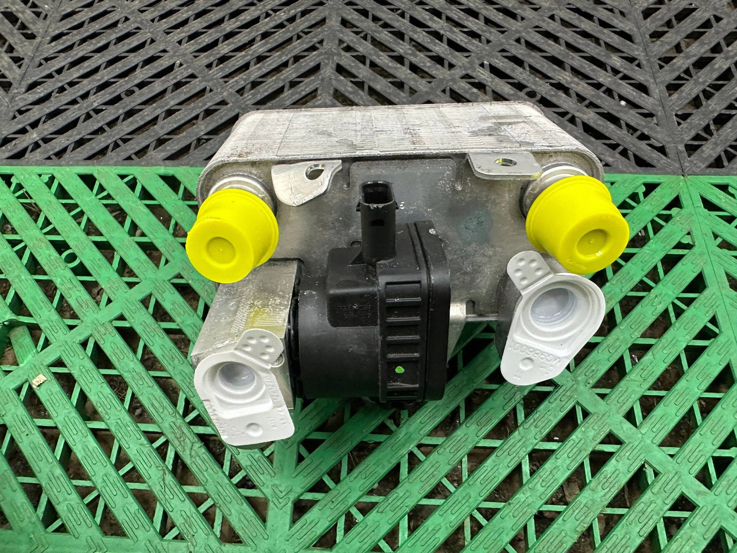 water cooler BMW X1 U11 5A629F5