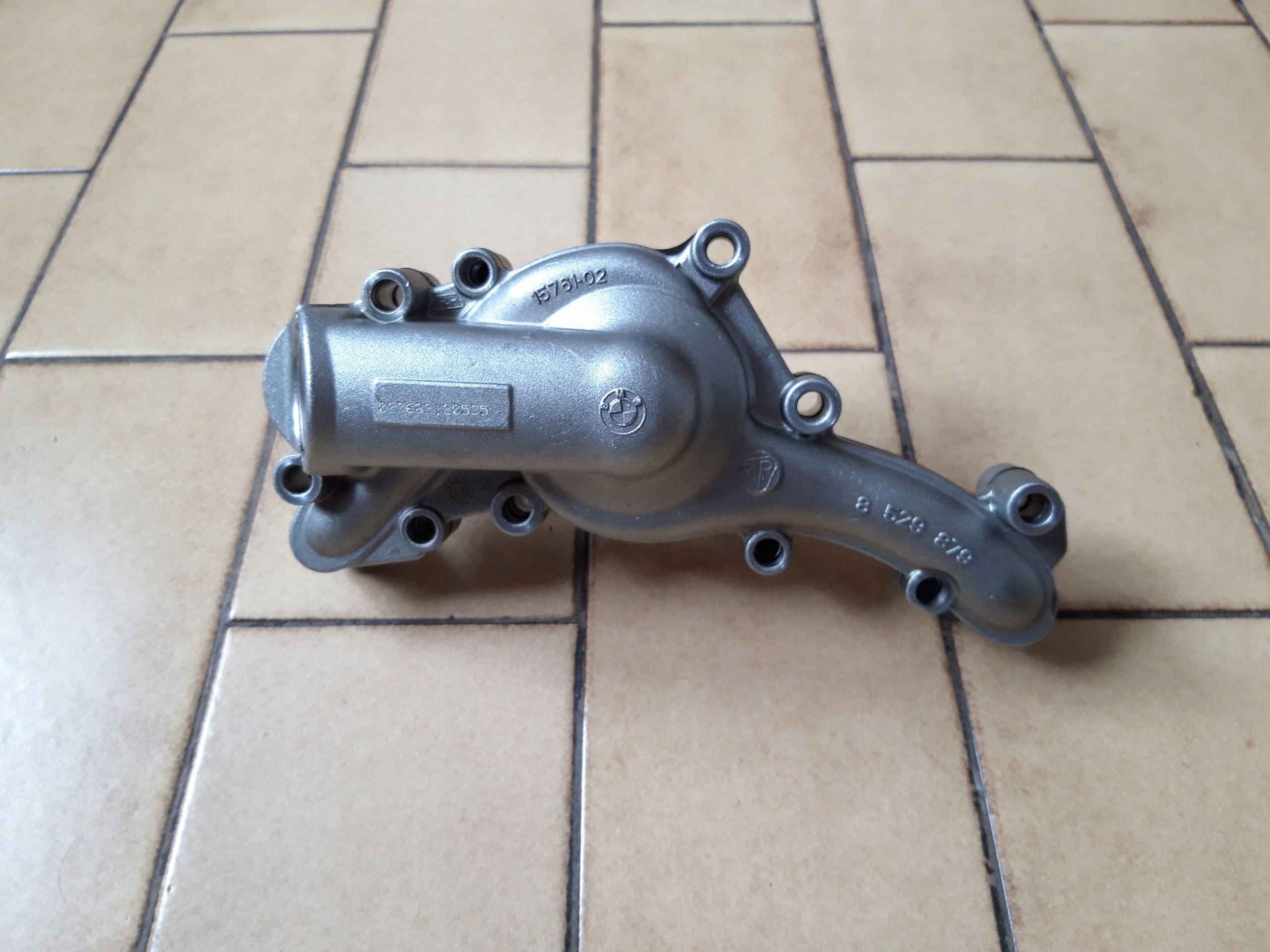 8529879 - Bmw R1200GS r1250gs водяний насос охолоджуючої рідини