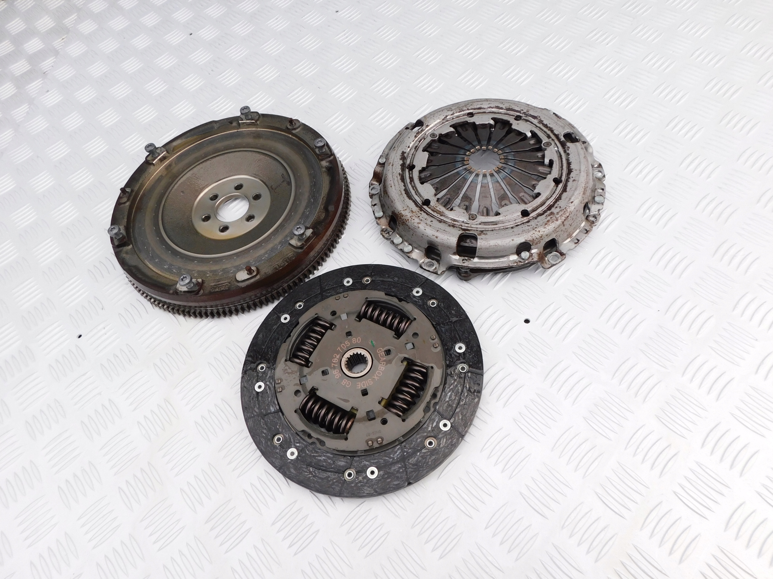 Complets Embrayage de pression Disque Peugeot Partner Berlingo 1.6 HDI OEM