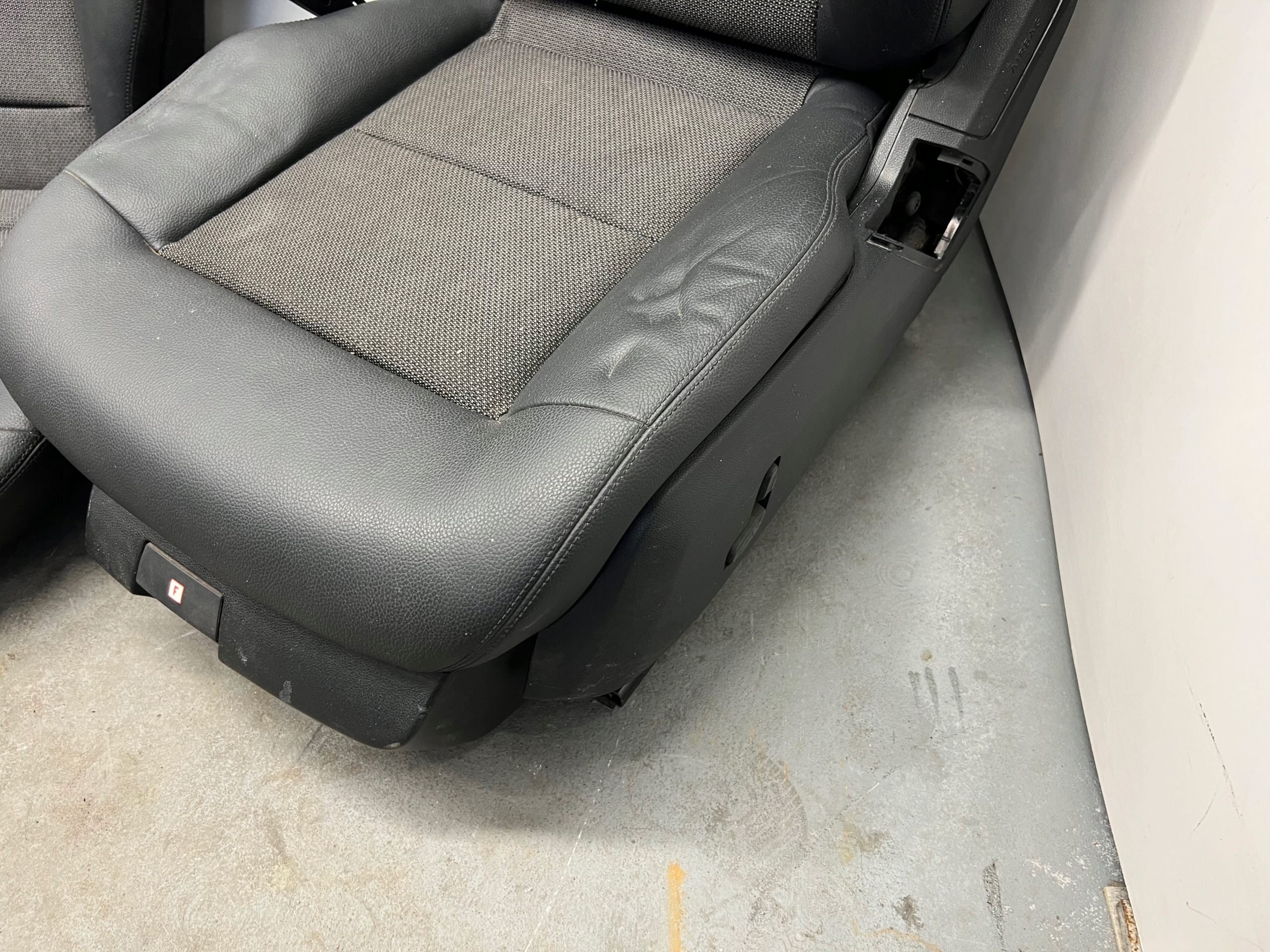 Mercedes E-KLASA W212 Berline Sièges Interne