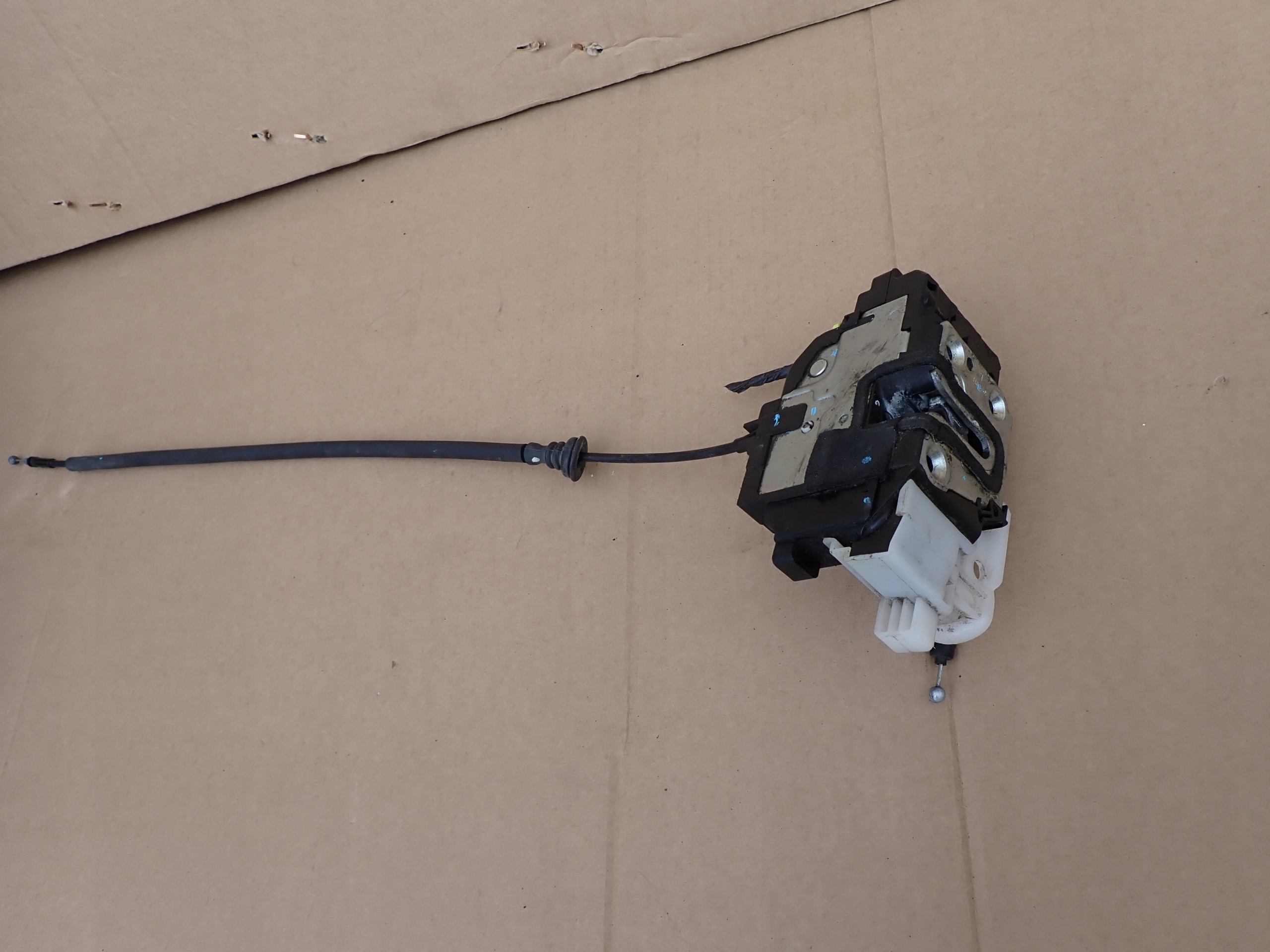 KIA PRO CEED 08-12 ЗАМОК ДВЕРИ ПРАВ. EU