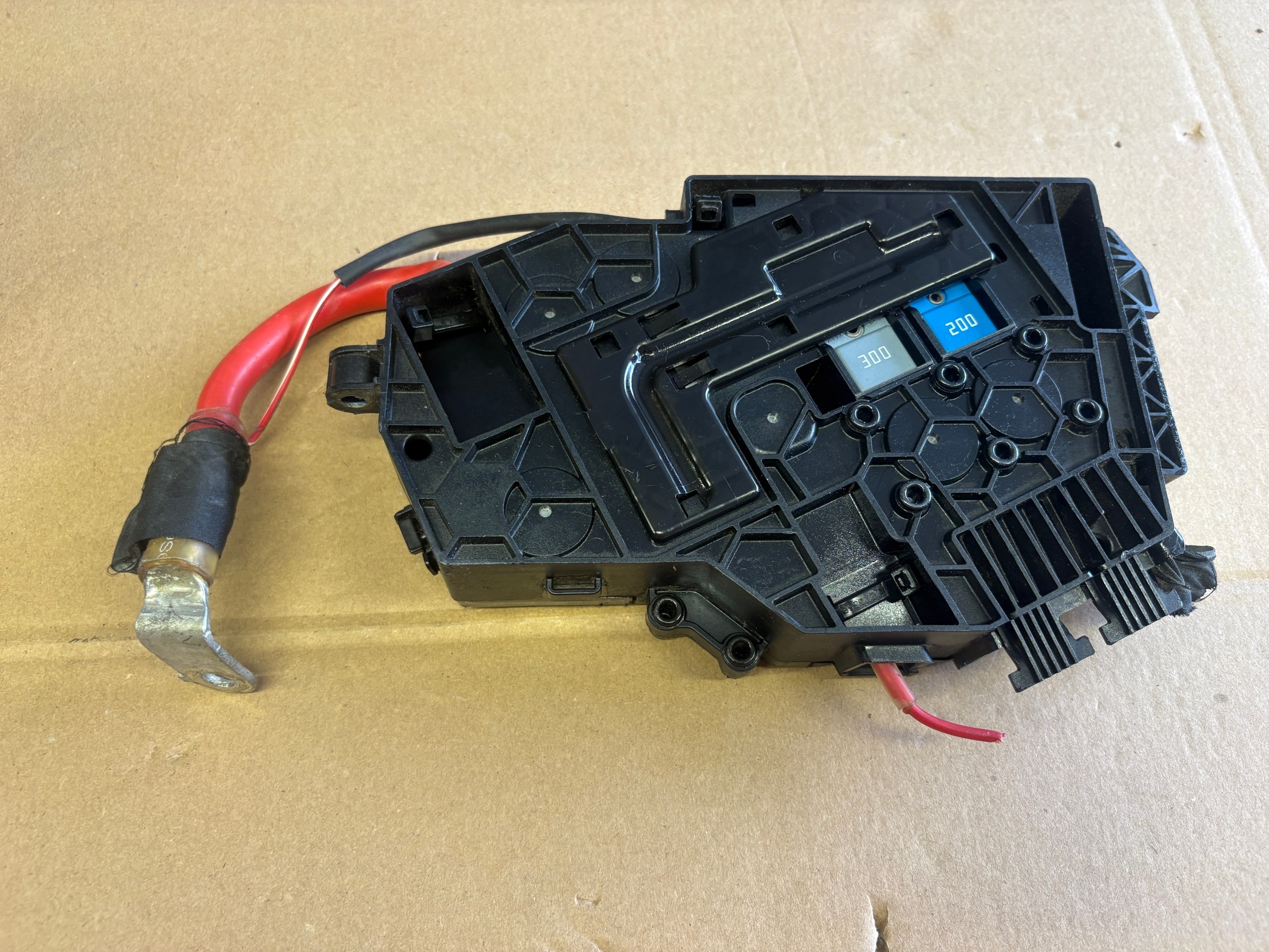 MERCEDES A class W177 fuse box A1775404007