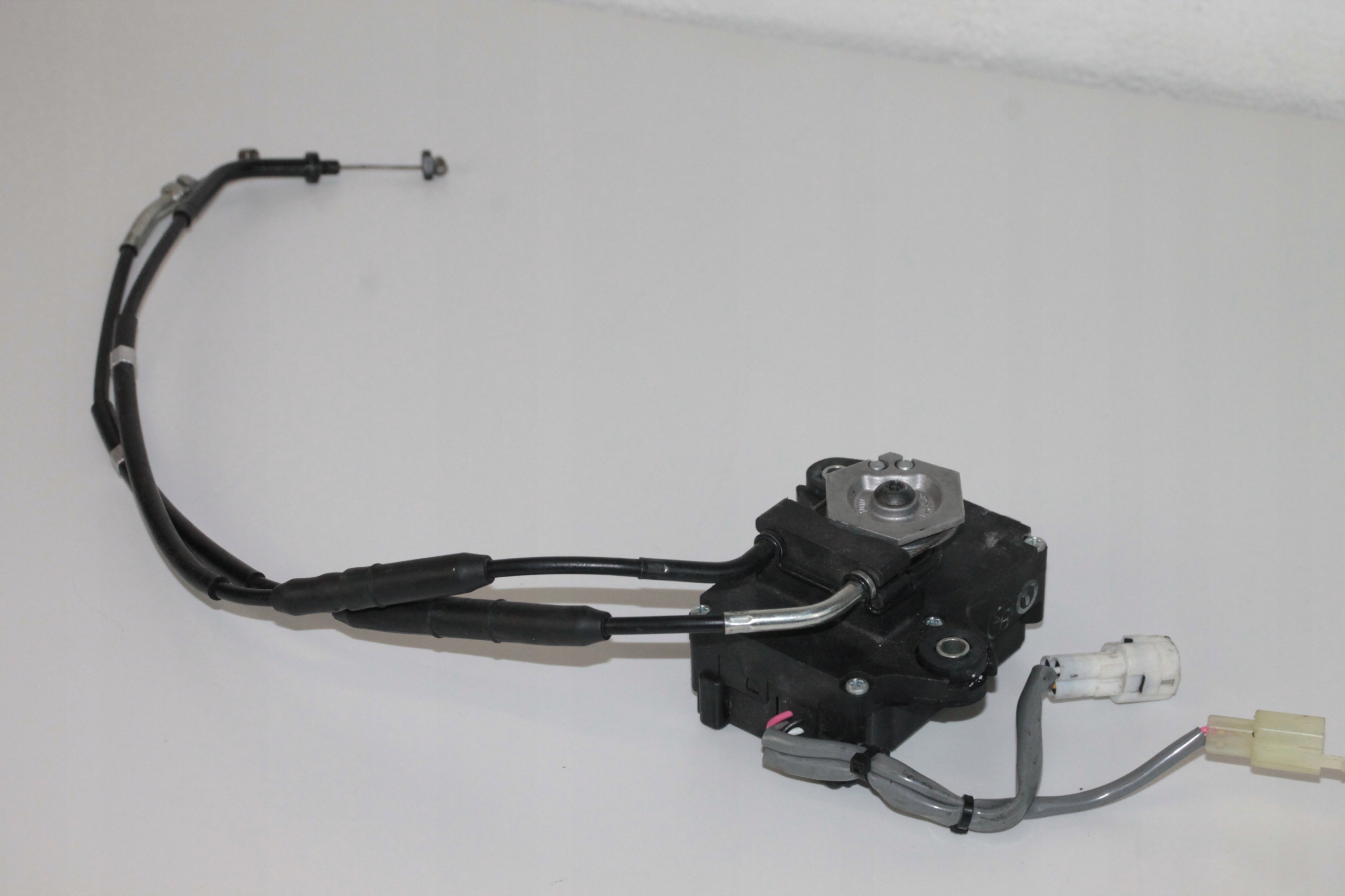 KAWASAKI Z800 13-18 SILNICZEK EXUP