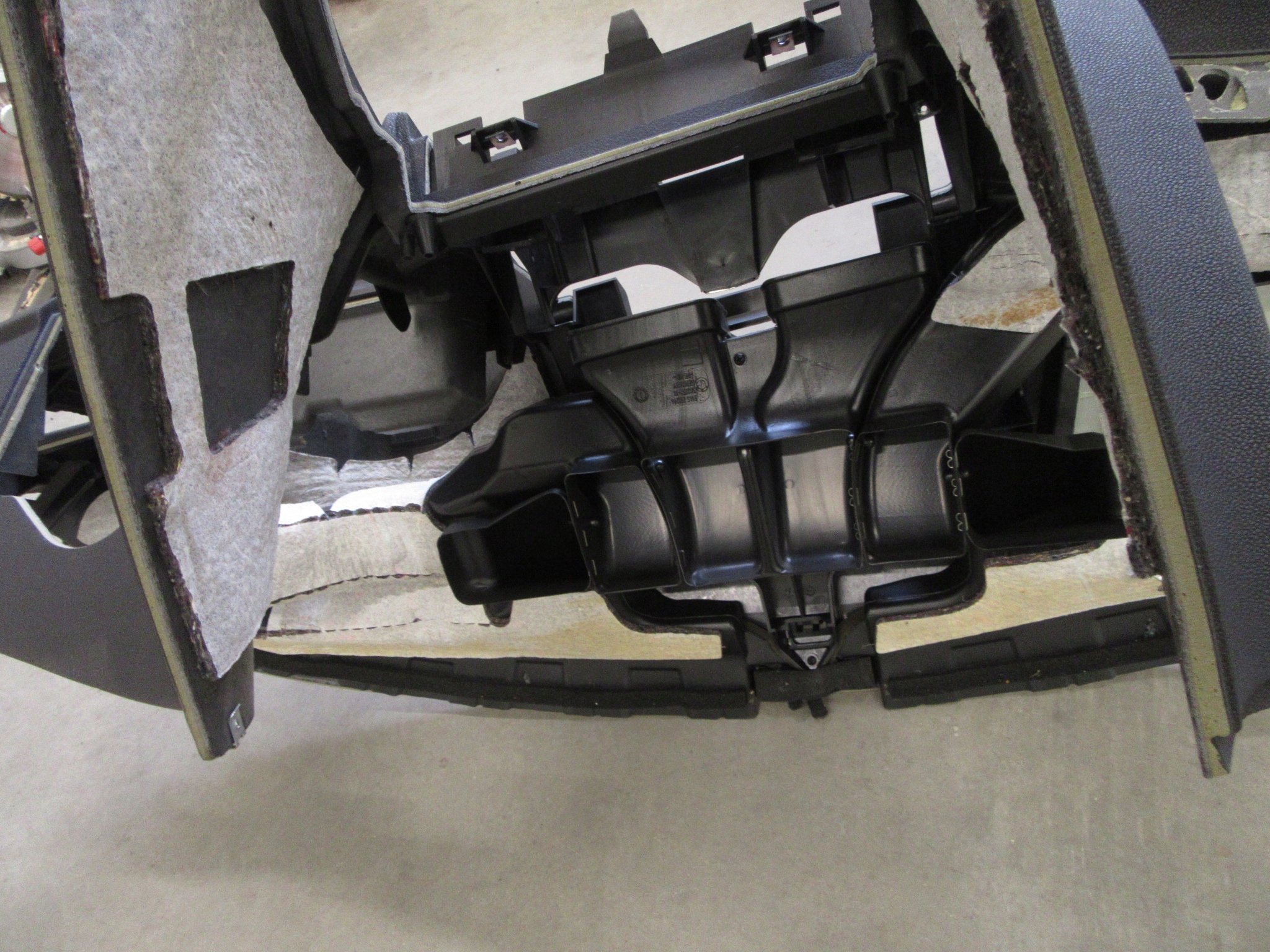 dashboard instrument panel cockpit BMW E83 X3 EUROPA