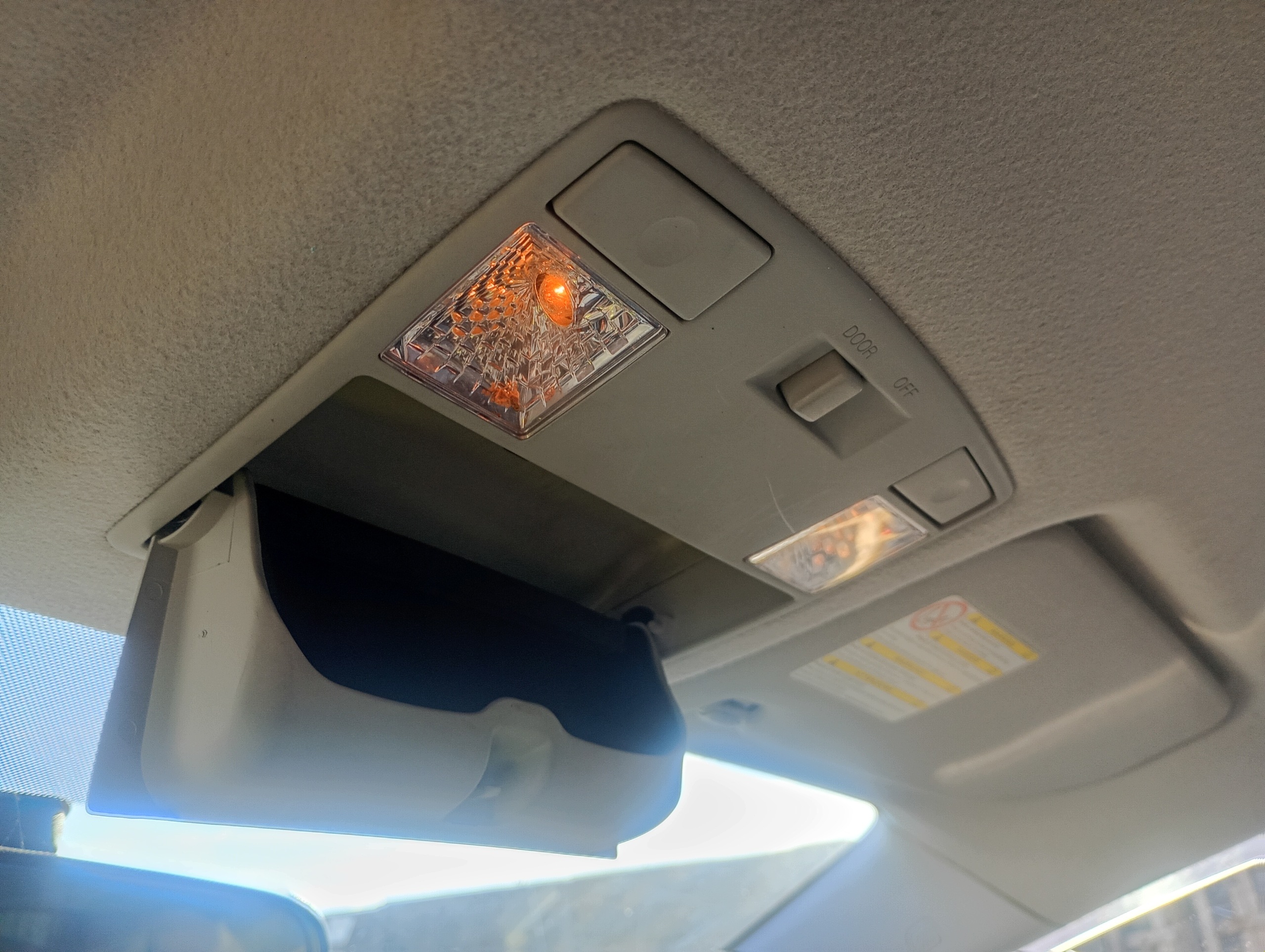 feu interne plafonnier cabine éclairage Mazda 5 V 05-10