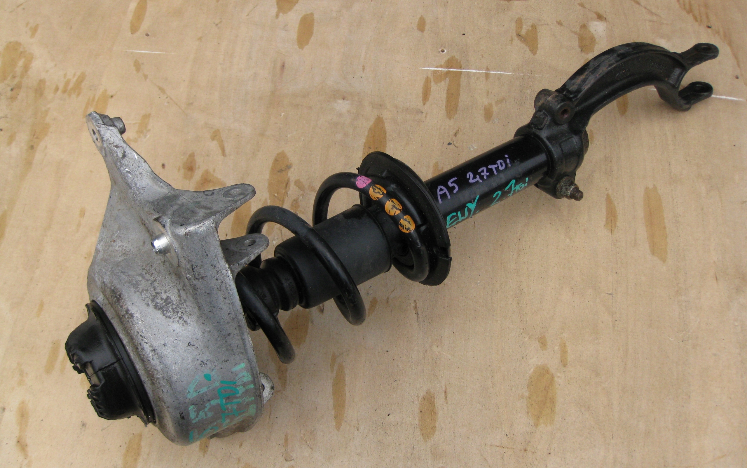 AUDI A4B8 shock absorber MCPERSON left front 8T0413031AF
