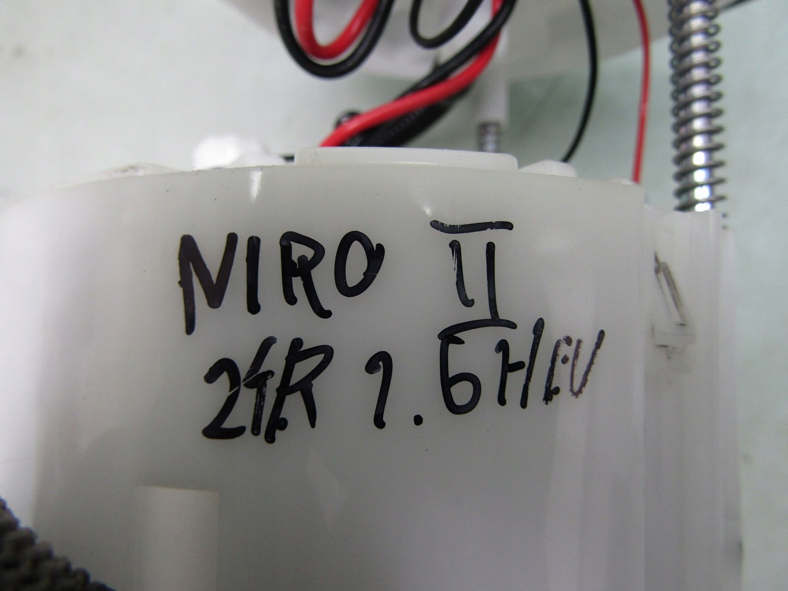 NIRO II 1.6 24R датчик уровня топлива топливный поплавок насос 31110-AT500