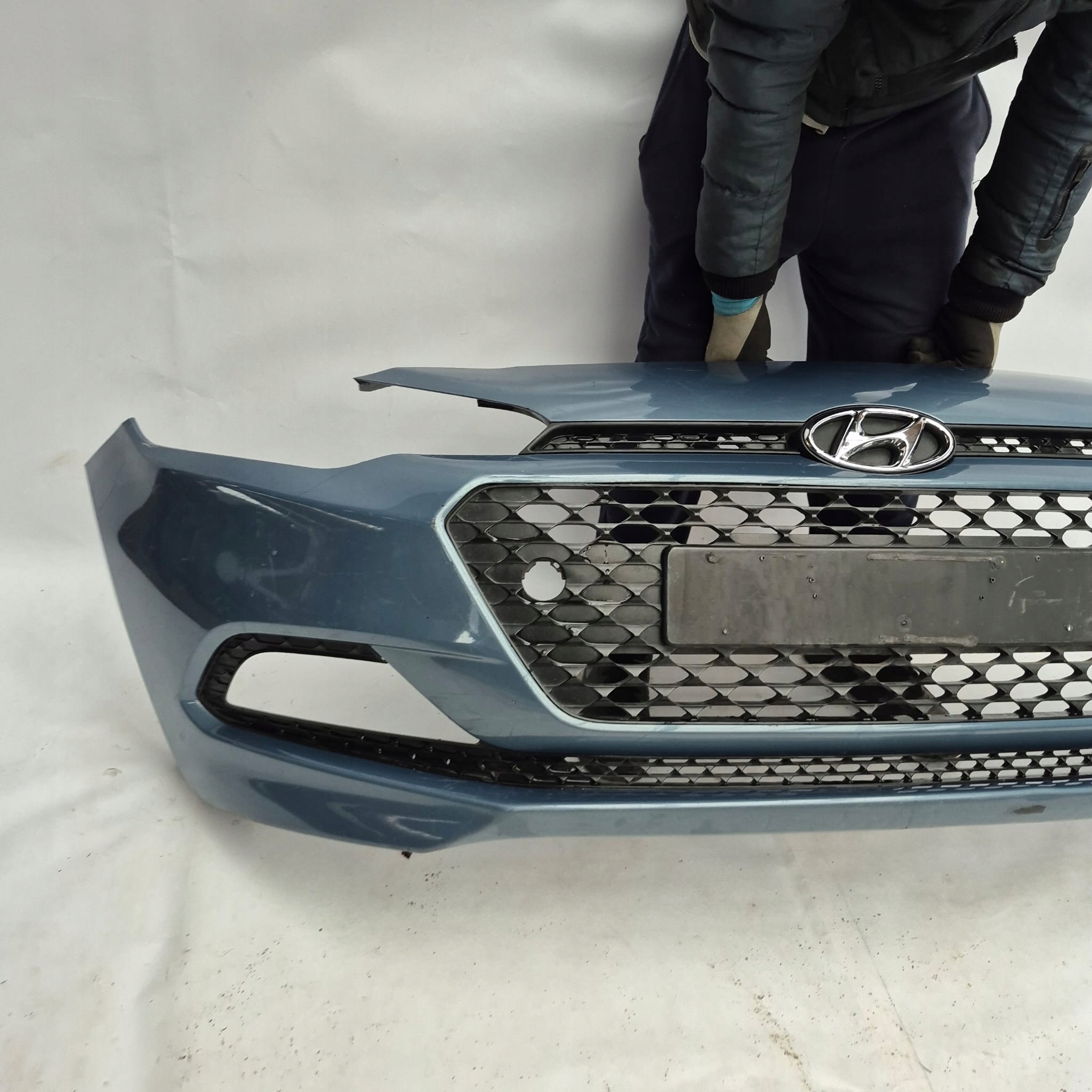 HYUNDAI I20 II 2 14- bumper front front grill grid 86511-C8000