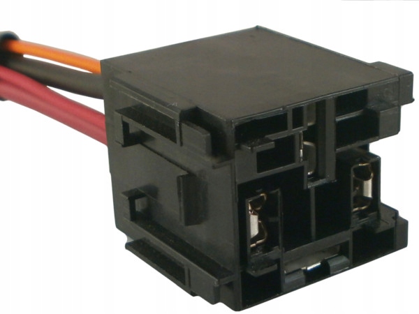 

Wiązka Gniazdo Przekaźnika Max 9,5mm 12V 50A 70A