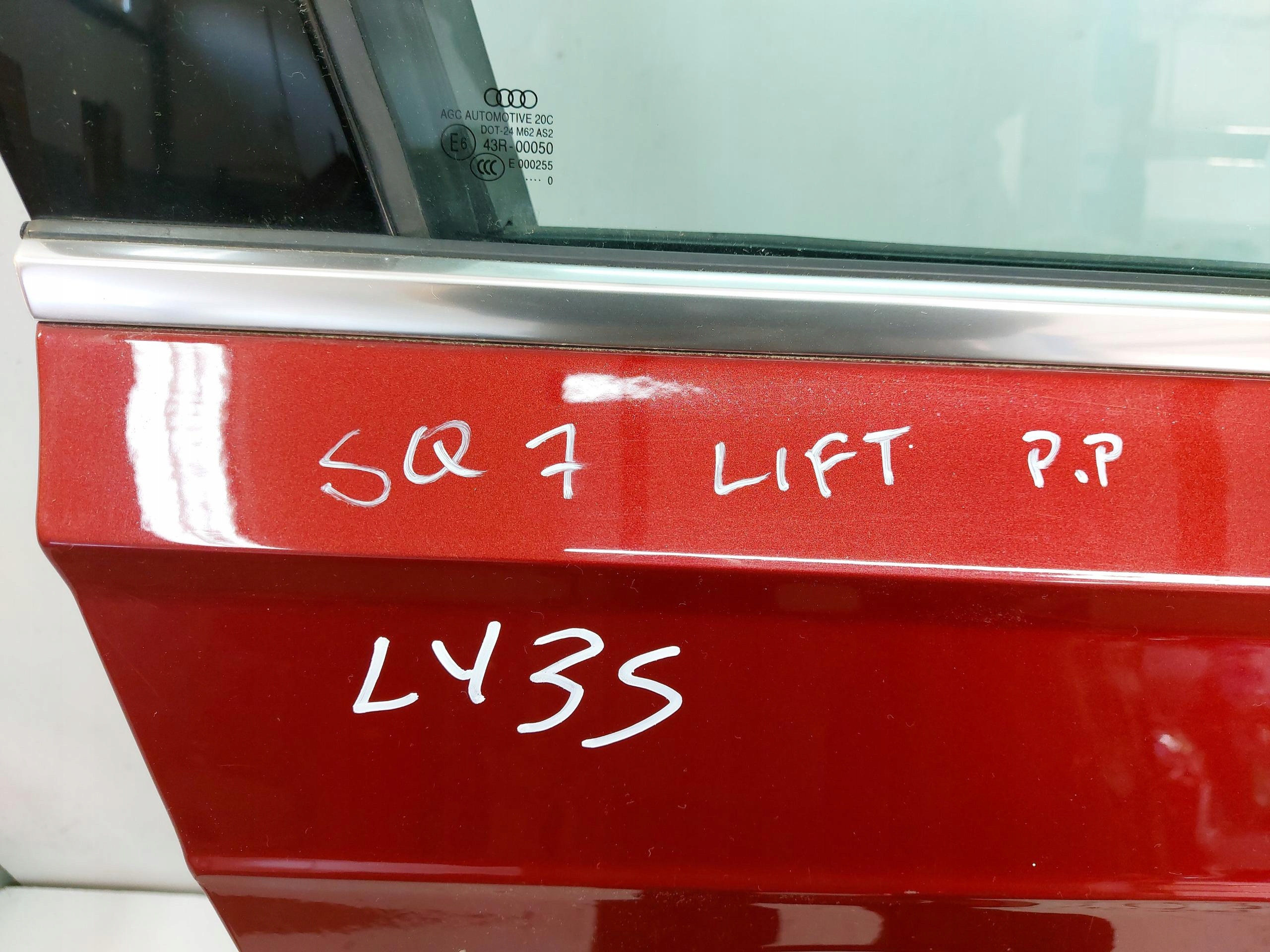 AUDI SQ7 Q7 II LIFT 4M0 door front right LY3S 2020 AS2