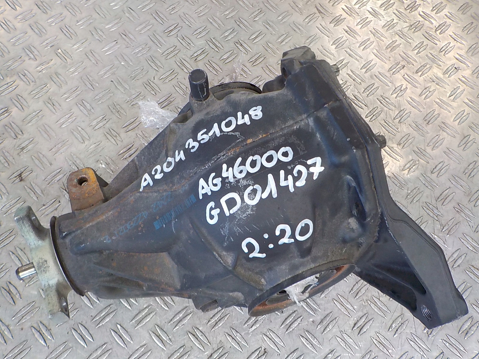 A204351048 - MERCEDES W204 W207 задній міст DYFER 2.20