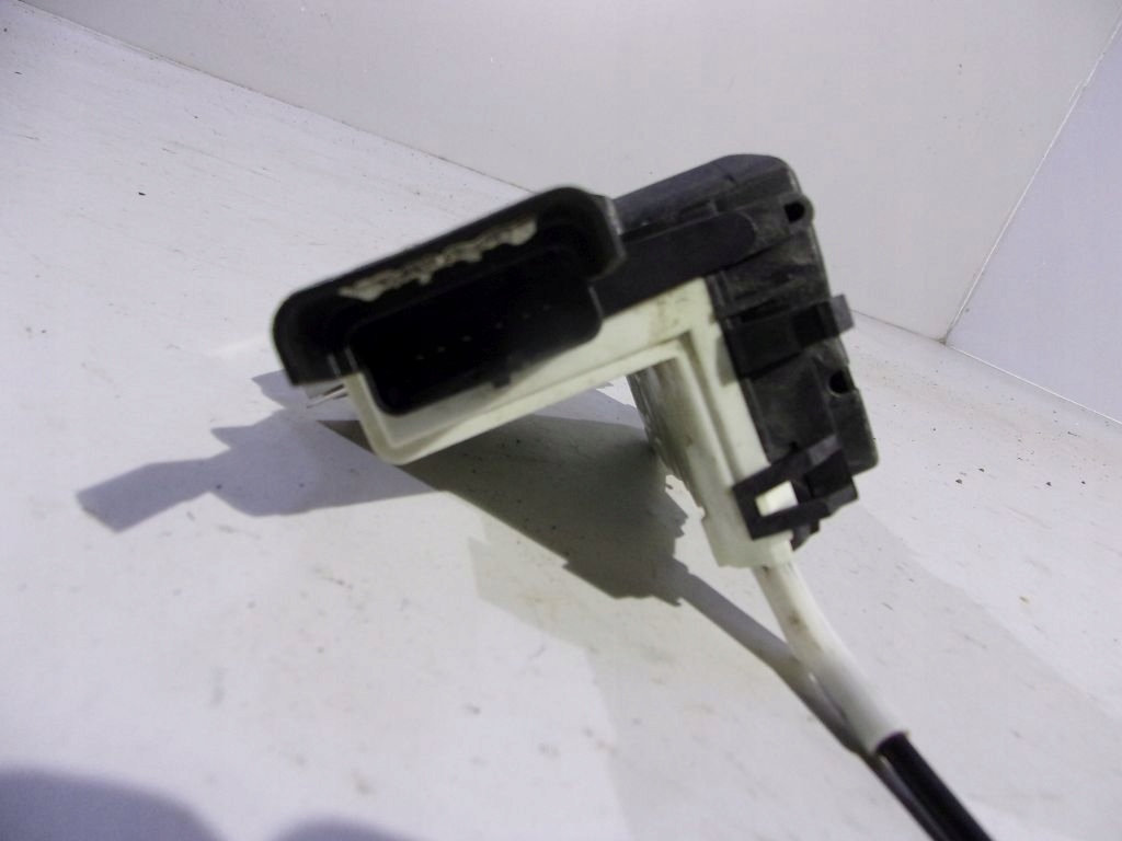 Citroen Berlingo II 11 lock right front 6PIN
