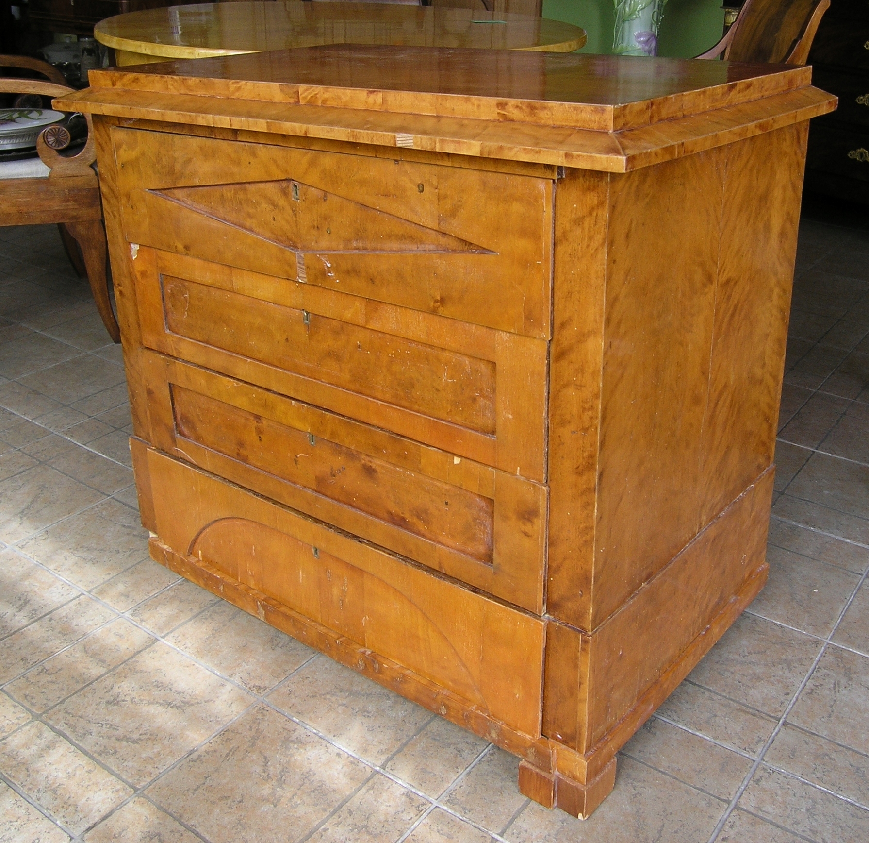 Komoda Biedermeier do konserwacji