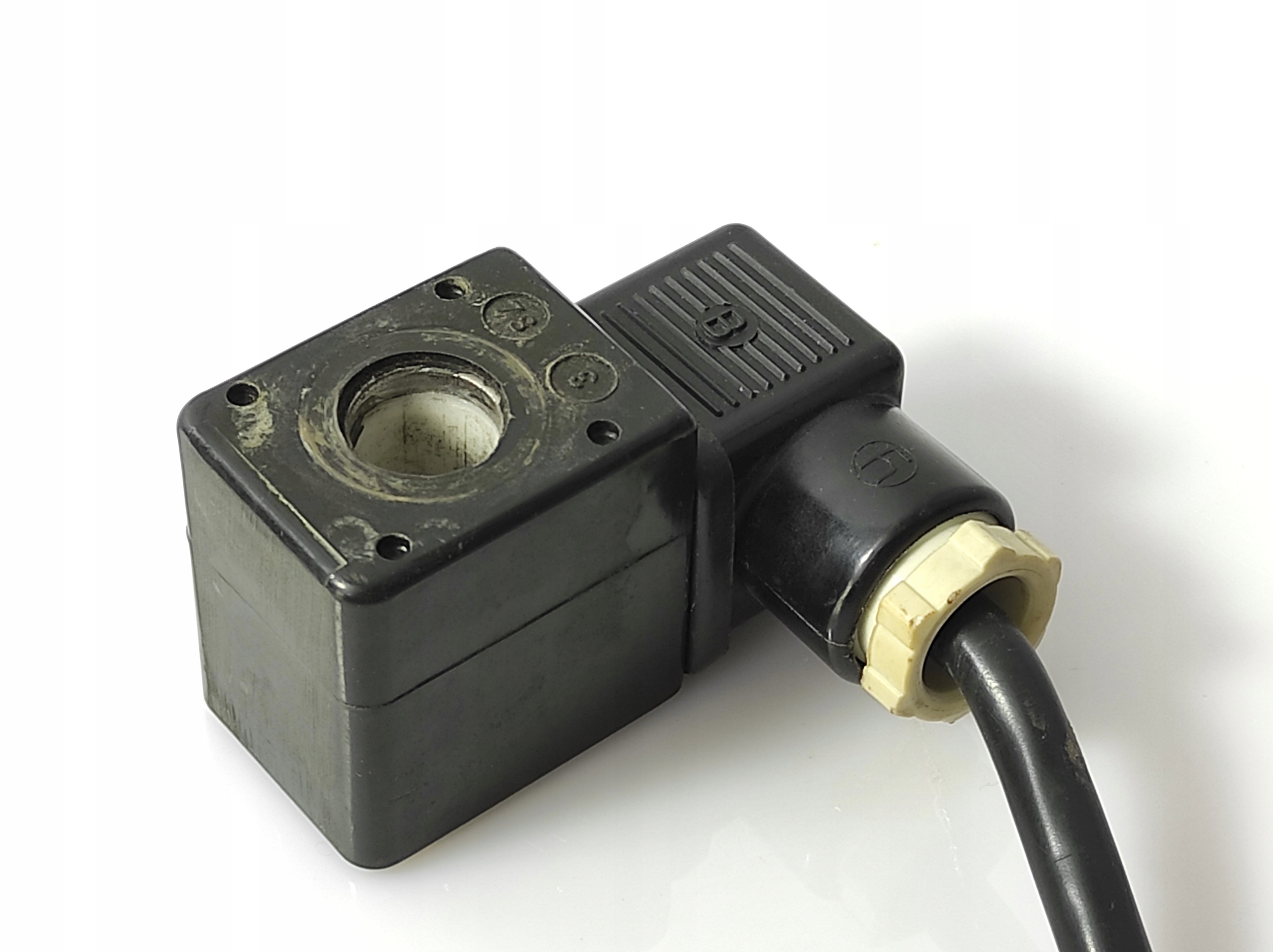 CEWKA ELEKTROZAWORU fi13mm H=40 220Vac/110Vdc 16VA