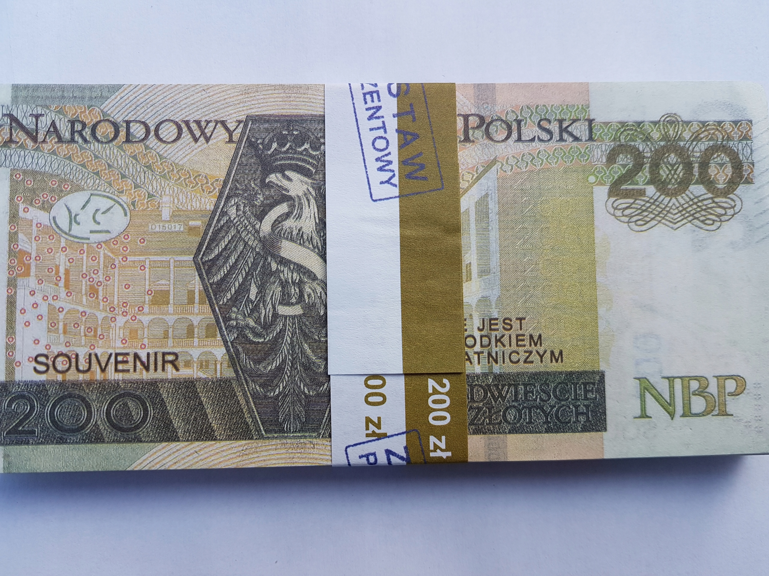 200złotych banknoty do zabawy i nauki plik 10szt Kod producenta 0102