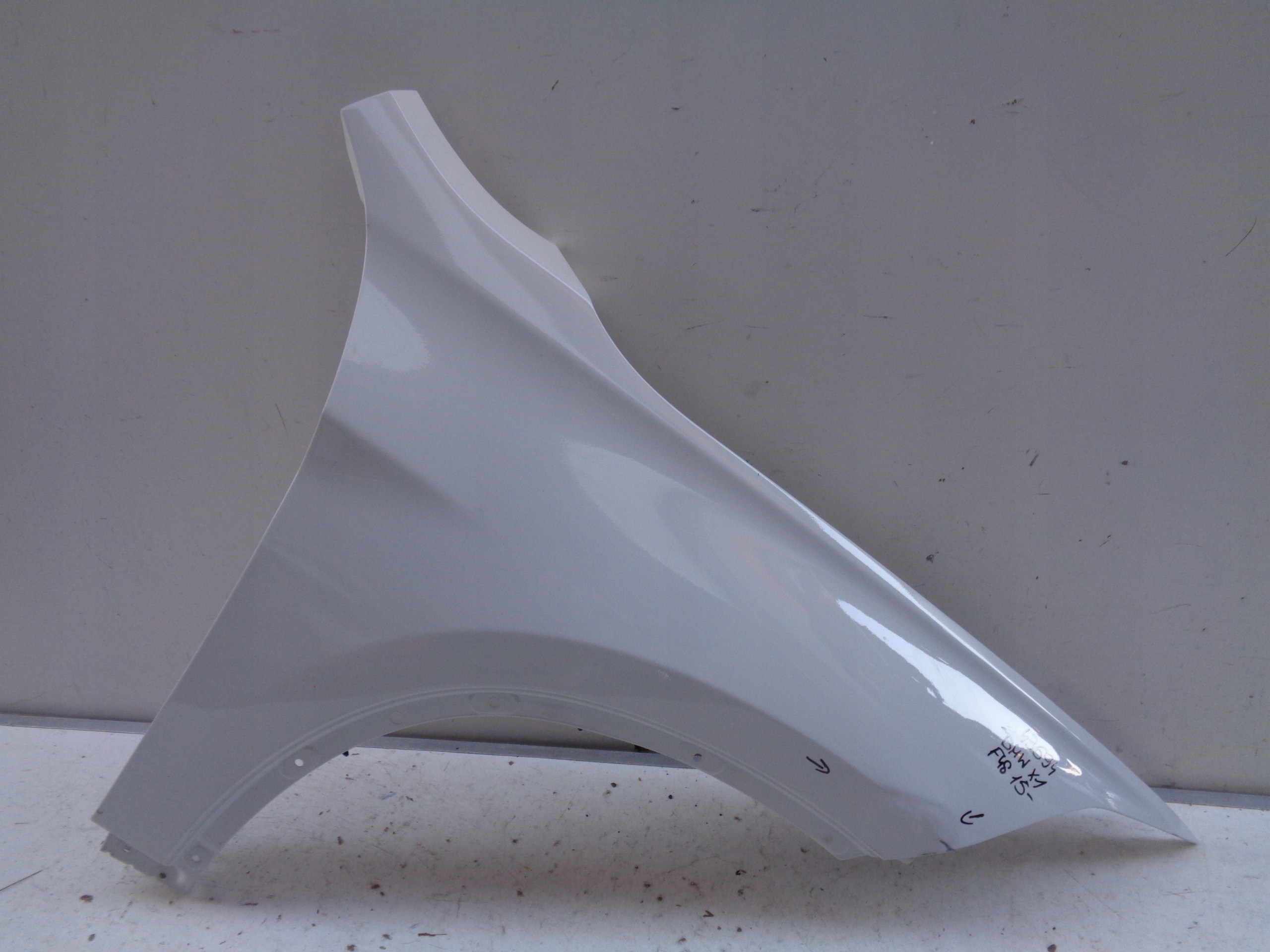 fender right front BMW X1 F48 15- NR 43694