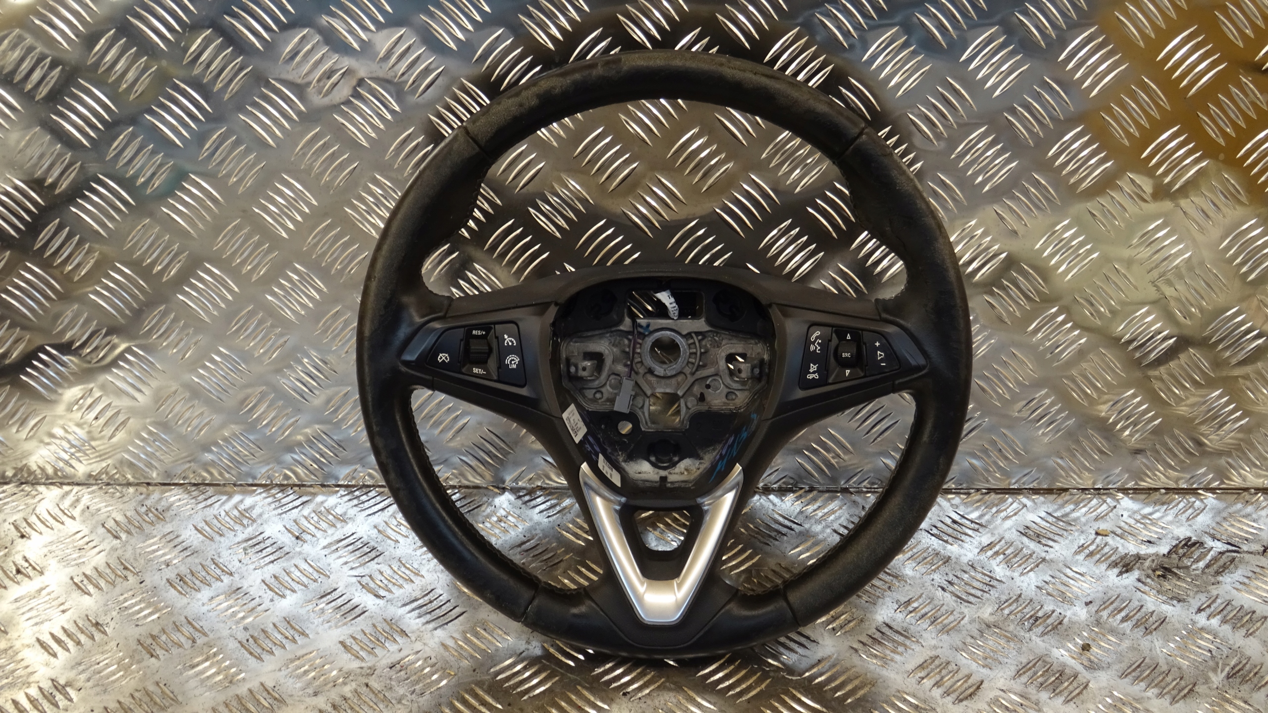 Volant Cuir, en cuir MULTIFUNKCJA CORSA E M138