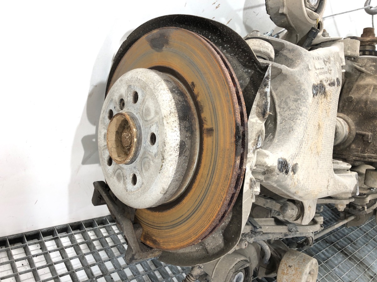 TYLNA BELKA BMW 5 F10 2.0D SEDAN 7584444 Stan opakowania zastępcze