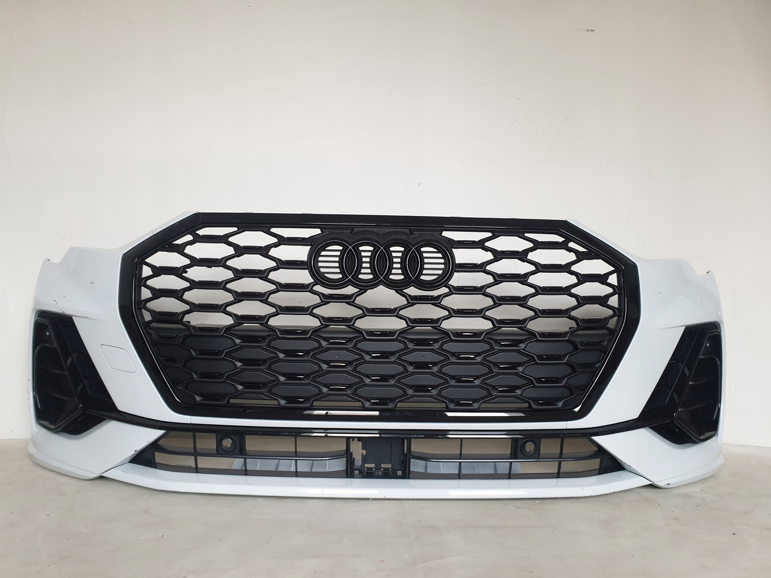AUDI Q3 II 83A S-LINE 19-25 bumper front 6 x PDC 83A807438D 83A807437D