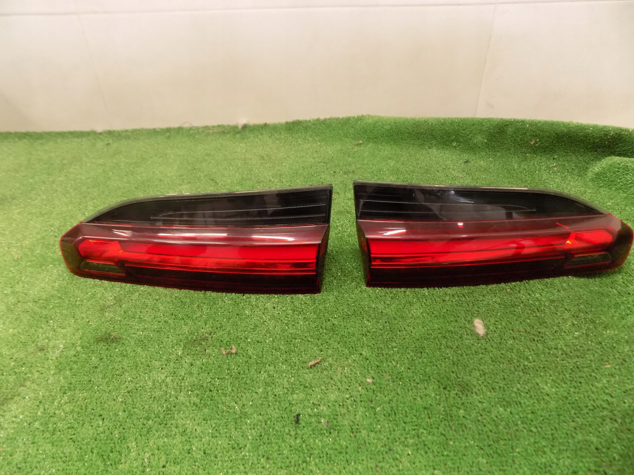 BMW X4 G02 LAMPA TYLNA PRAWA W KLAPE EU 7433798 Numer katalogowy części 7433798 bmw