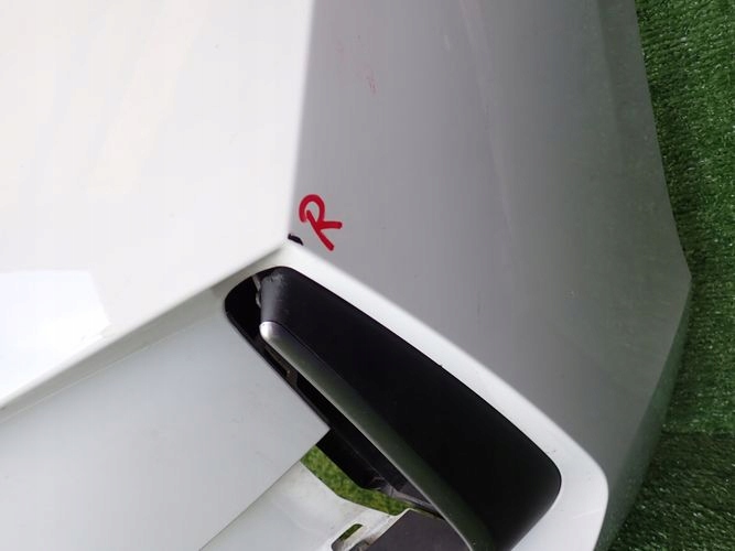 SKODA SUPERB IV 3P0 23- front bumper front