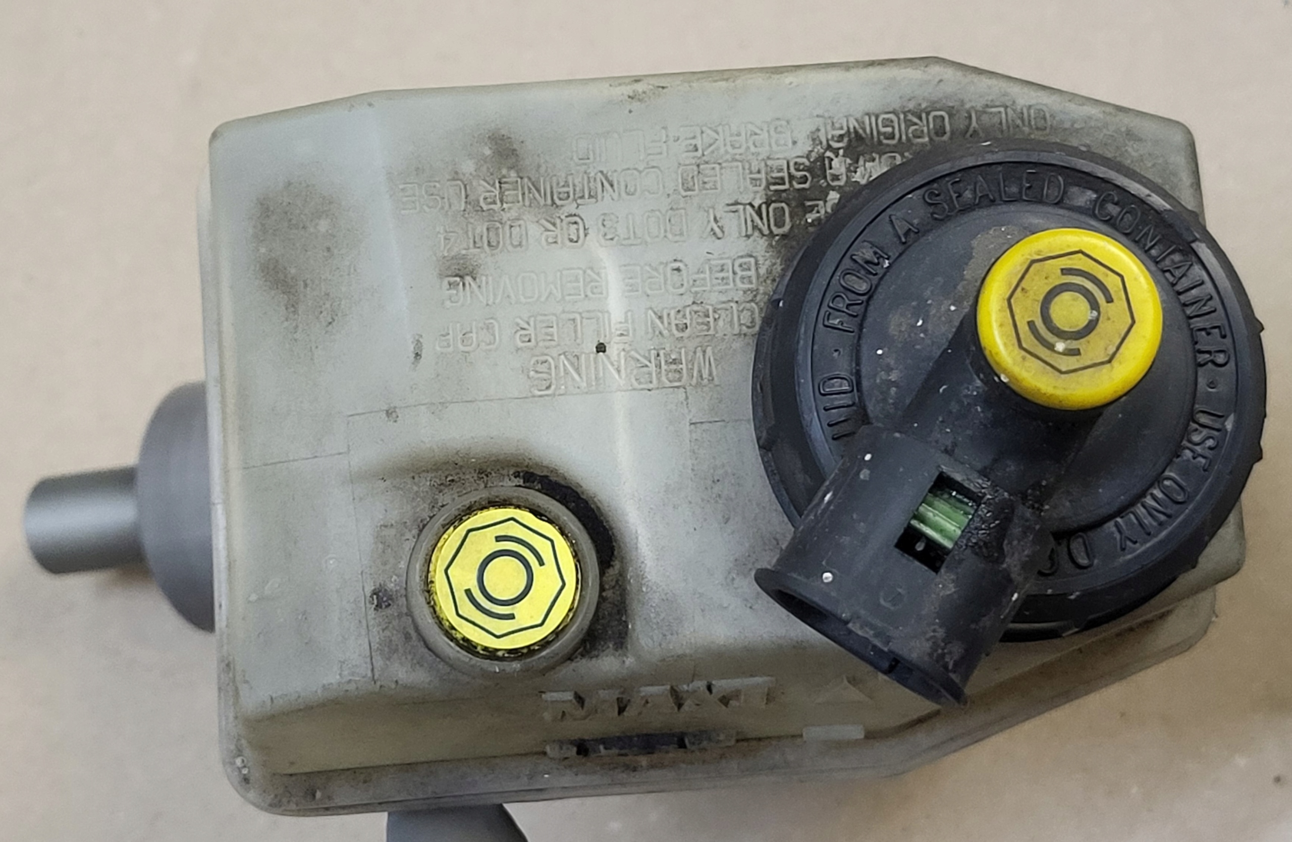 serbatoio LIQUIDO Pompa freno RENAULT KANGOO e OE EU