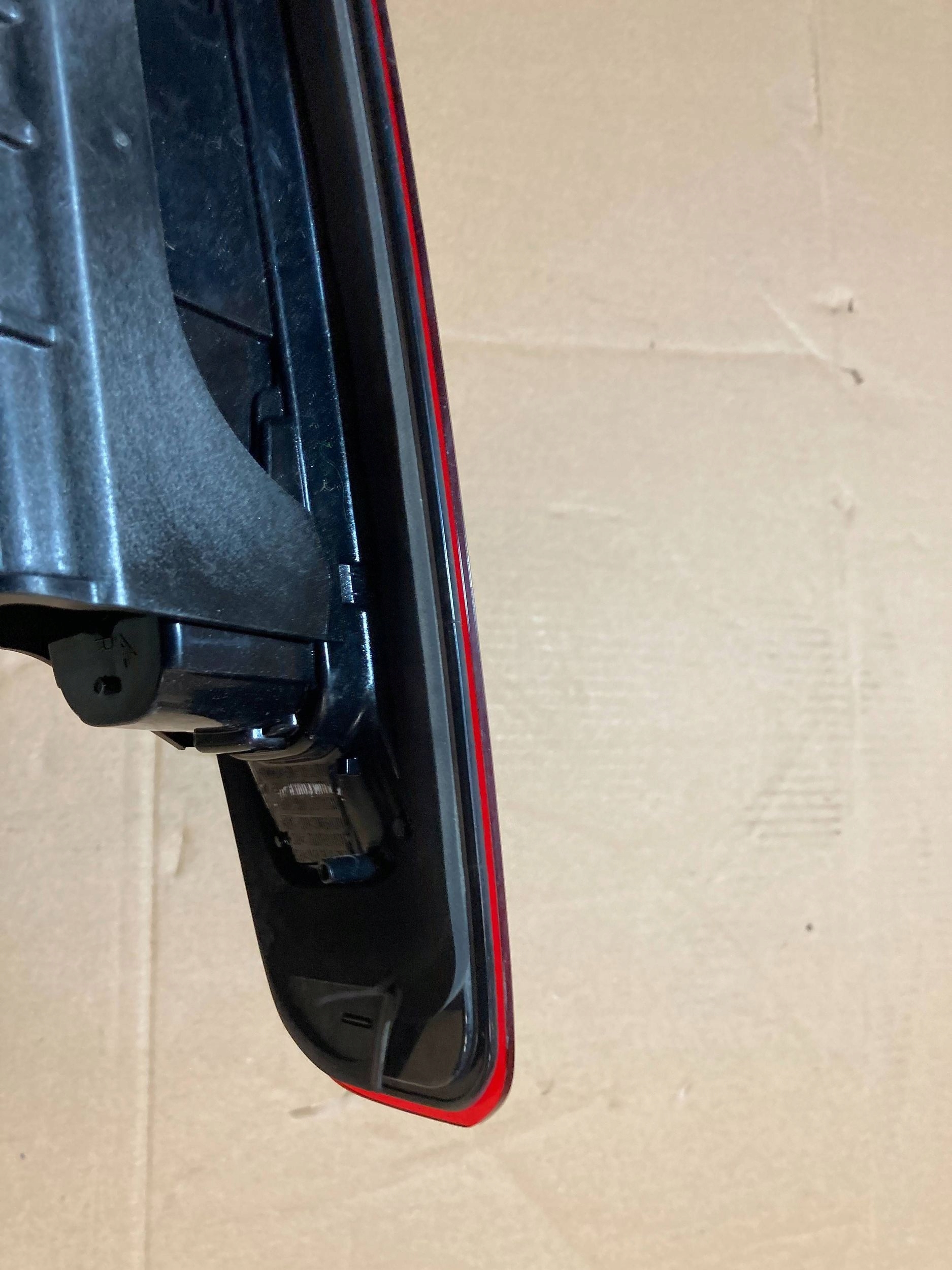 MERCEDES GLE W167 фонарь крышки багажника задний правый .