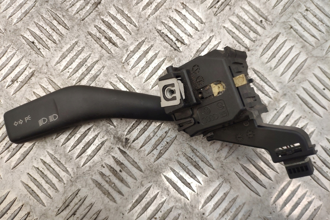 commande levier commodo sous volant VOLKSWAGEN GOLF V 1K0953 513