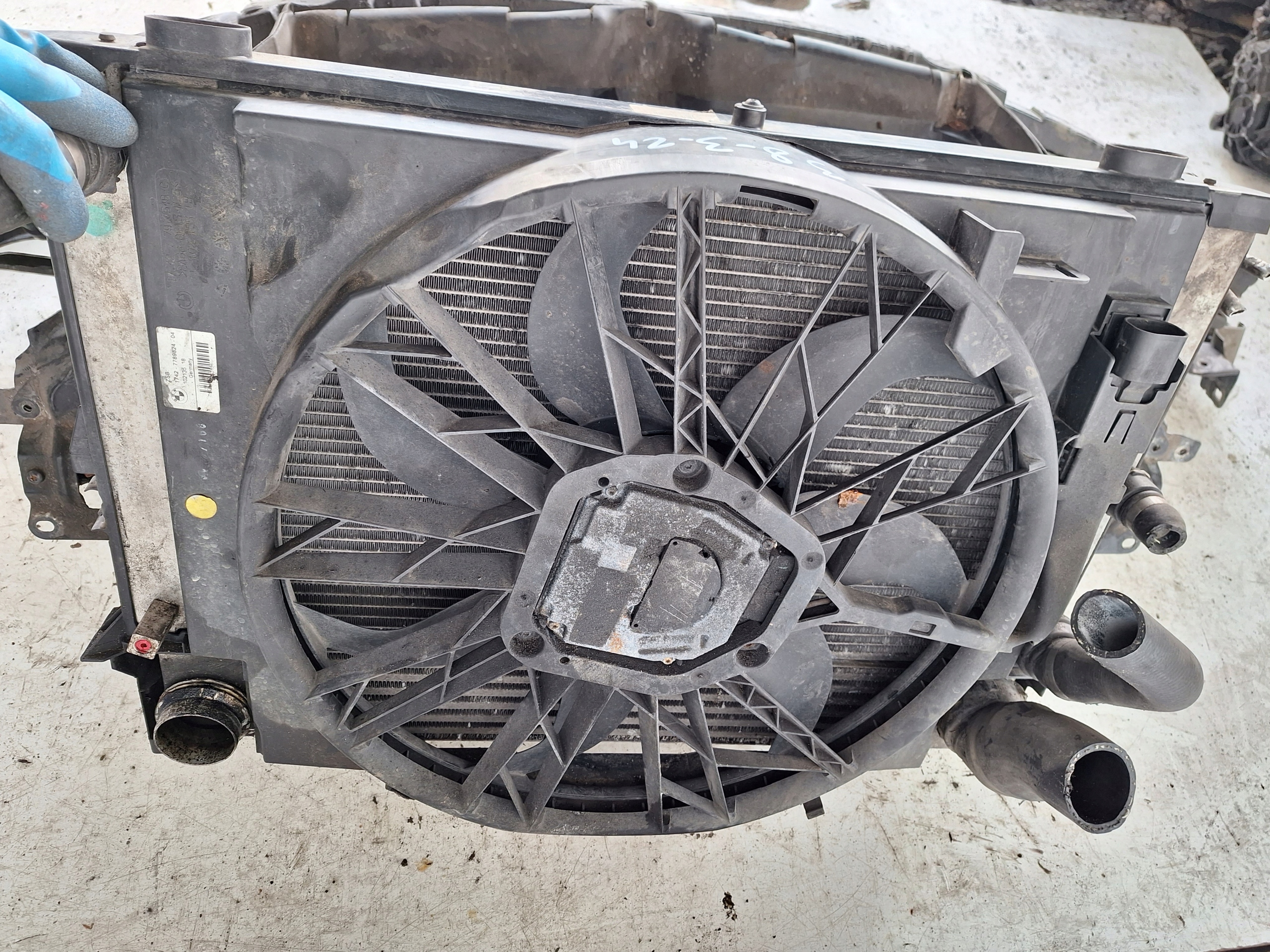 BMW 5 E60 E61 03-10 hütöfal 2.0D