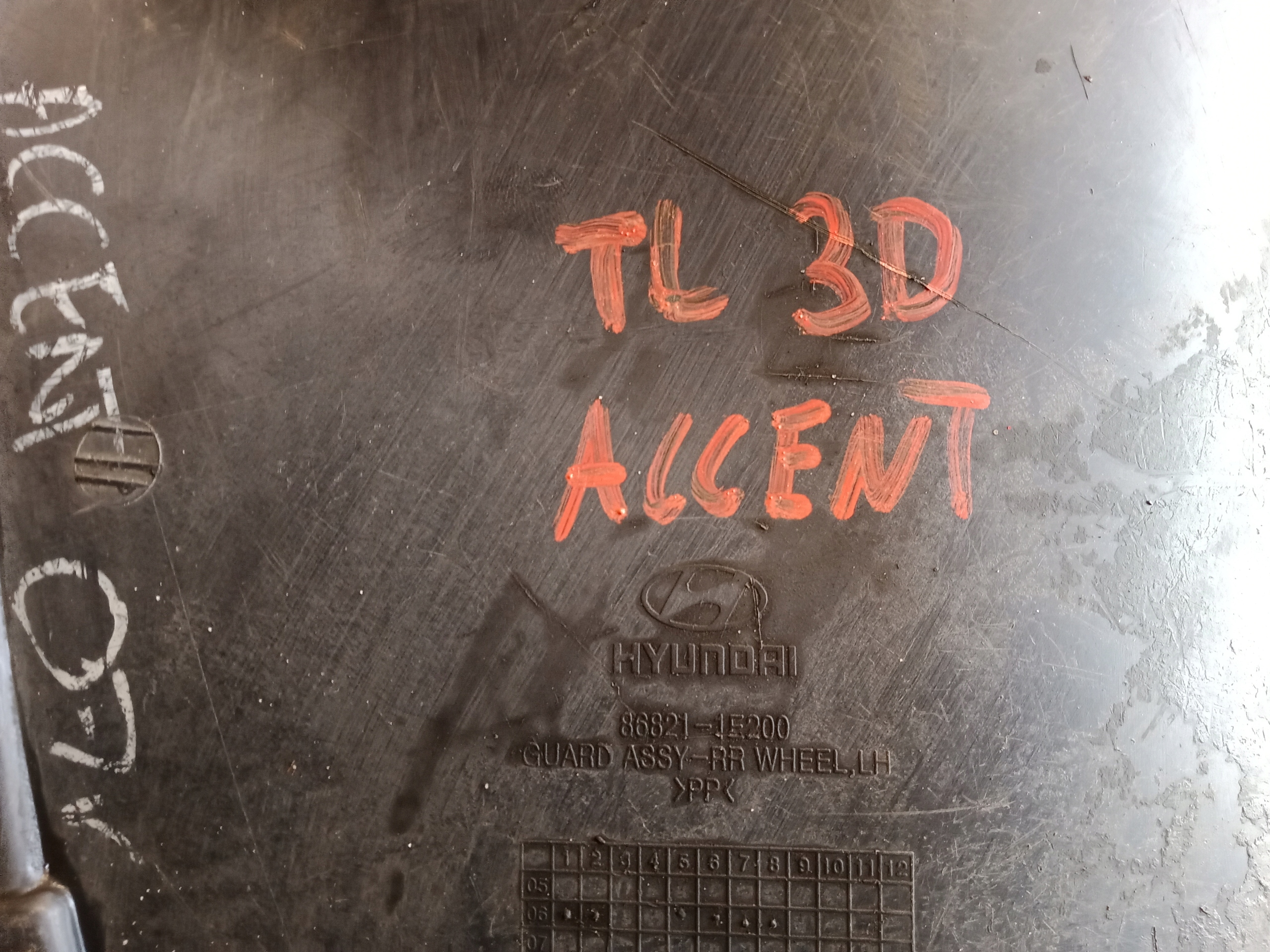 HYUNDAI ACCENT 3D left rear part 86821-1E200 2003R