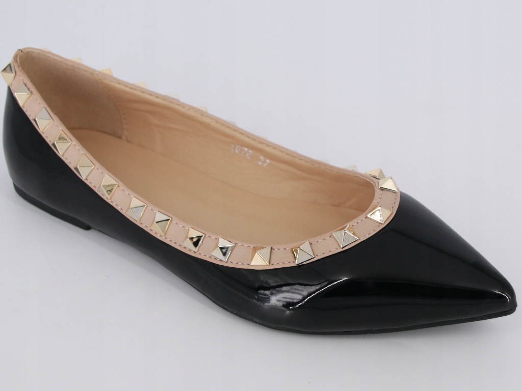 BALERINY Z ĆWIEKAMI LAKIEROWANE BUTY W SZPIC CZARNE DAMSKIE 36 Wzór dominujący bez wzoru