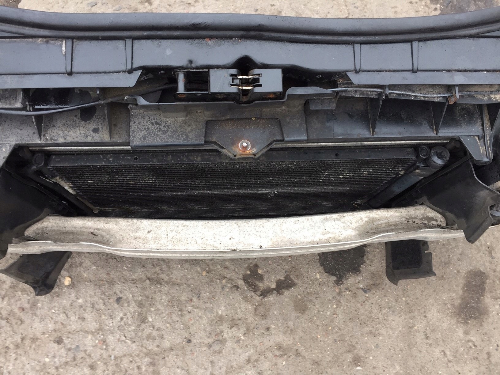 A3 8P 1.9 TDI support panel for radiators fans radiator