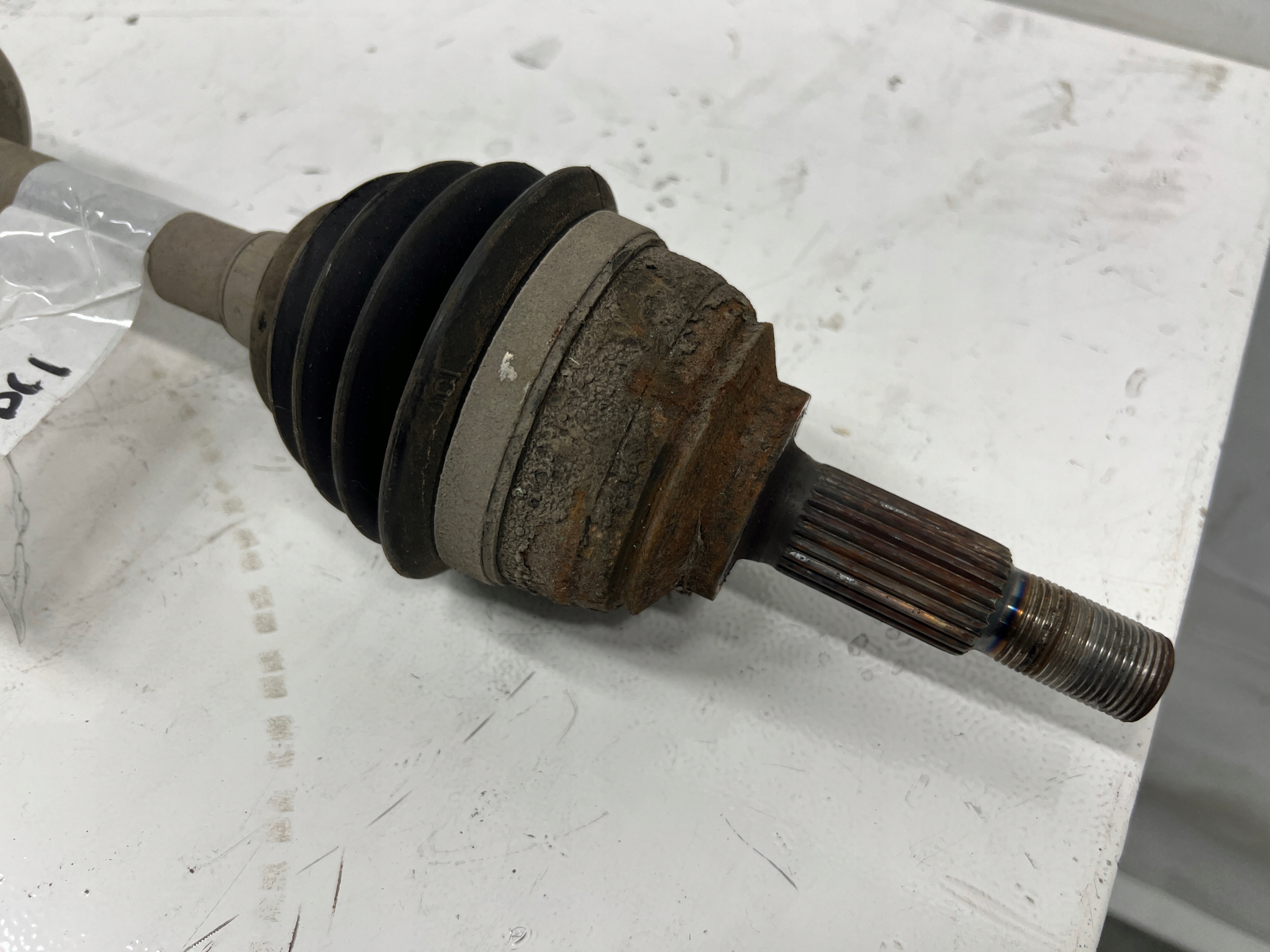 Dacia Sandero II 1.5 dCi semi-axis right front right front 391007857R