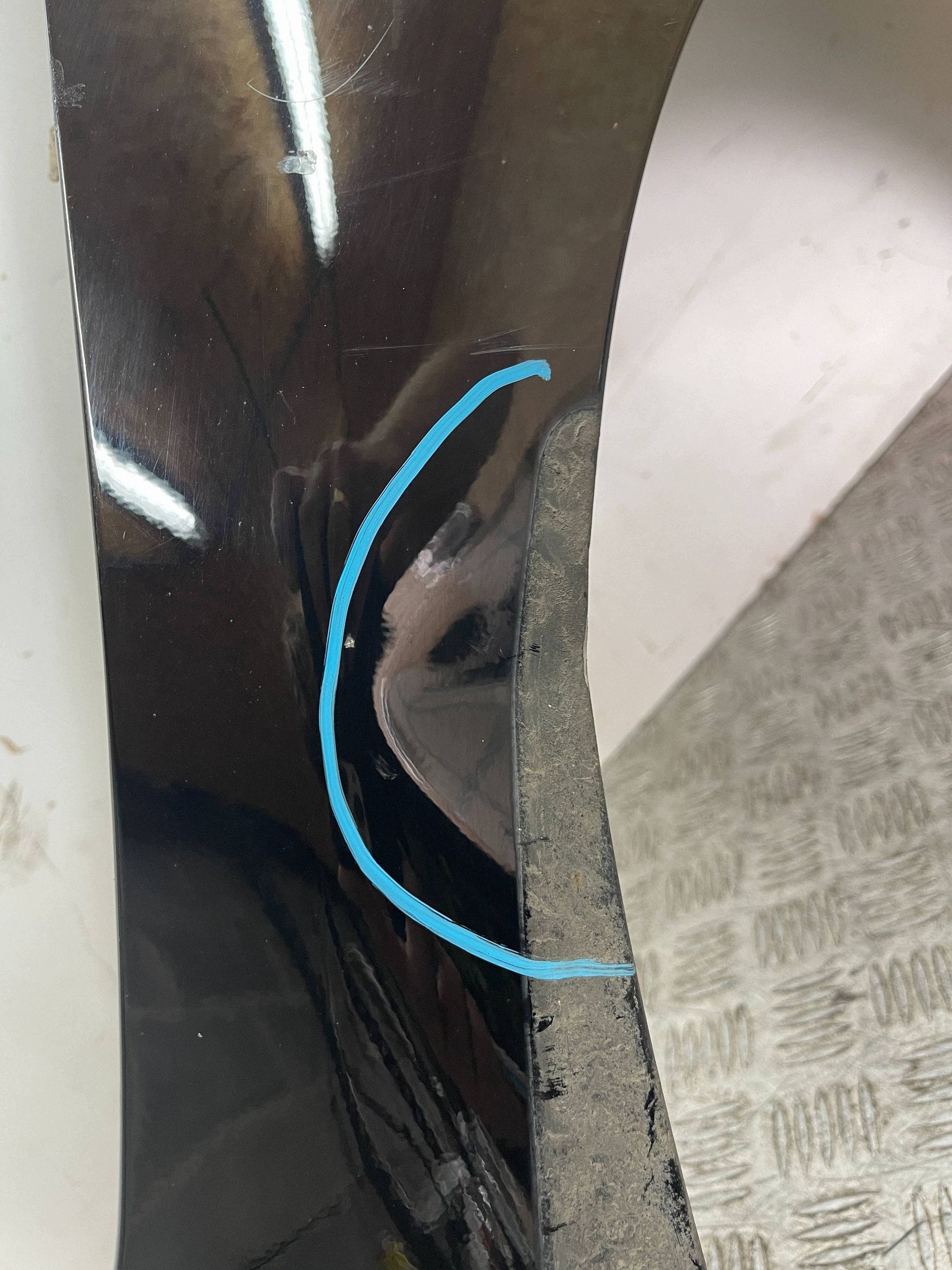 fender front front right right KIA CARENS 4 IV 13