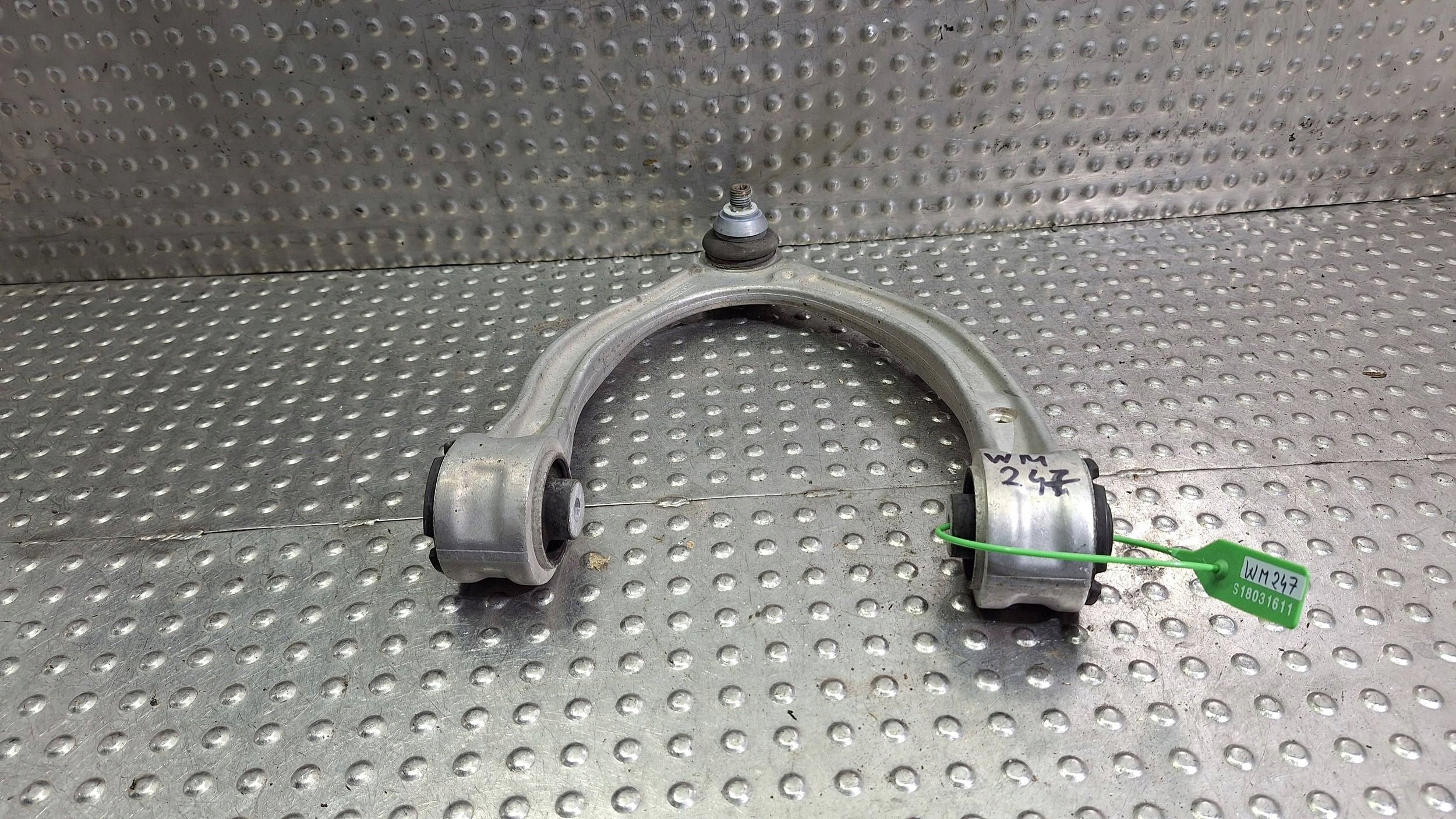 arm right front upper MERCEDES C-KLASA W205