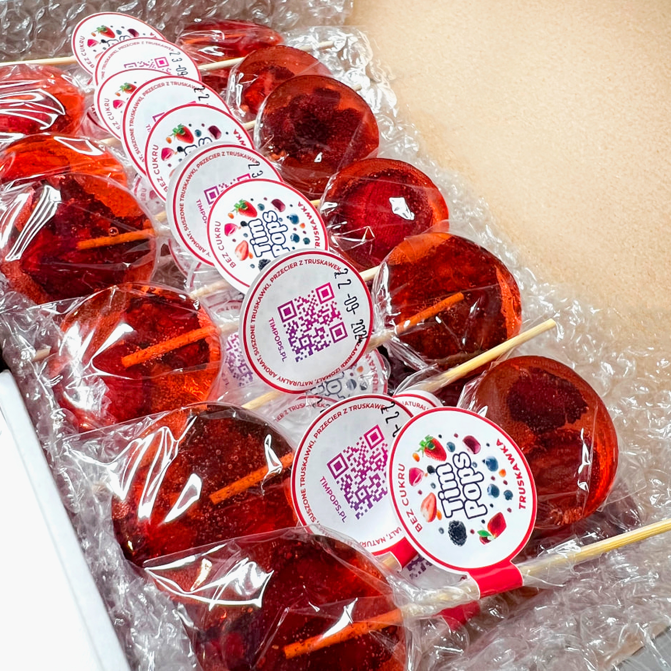 Sada 25 lízátek TimPops (bez cukru) – Jahoda – Na Valentýna