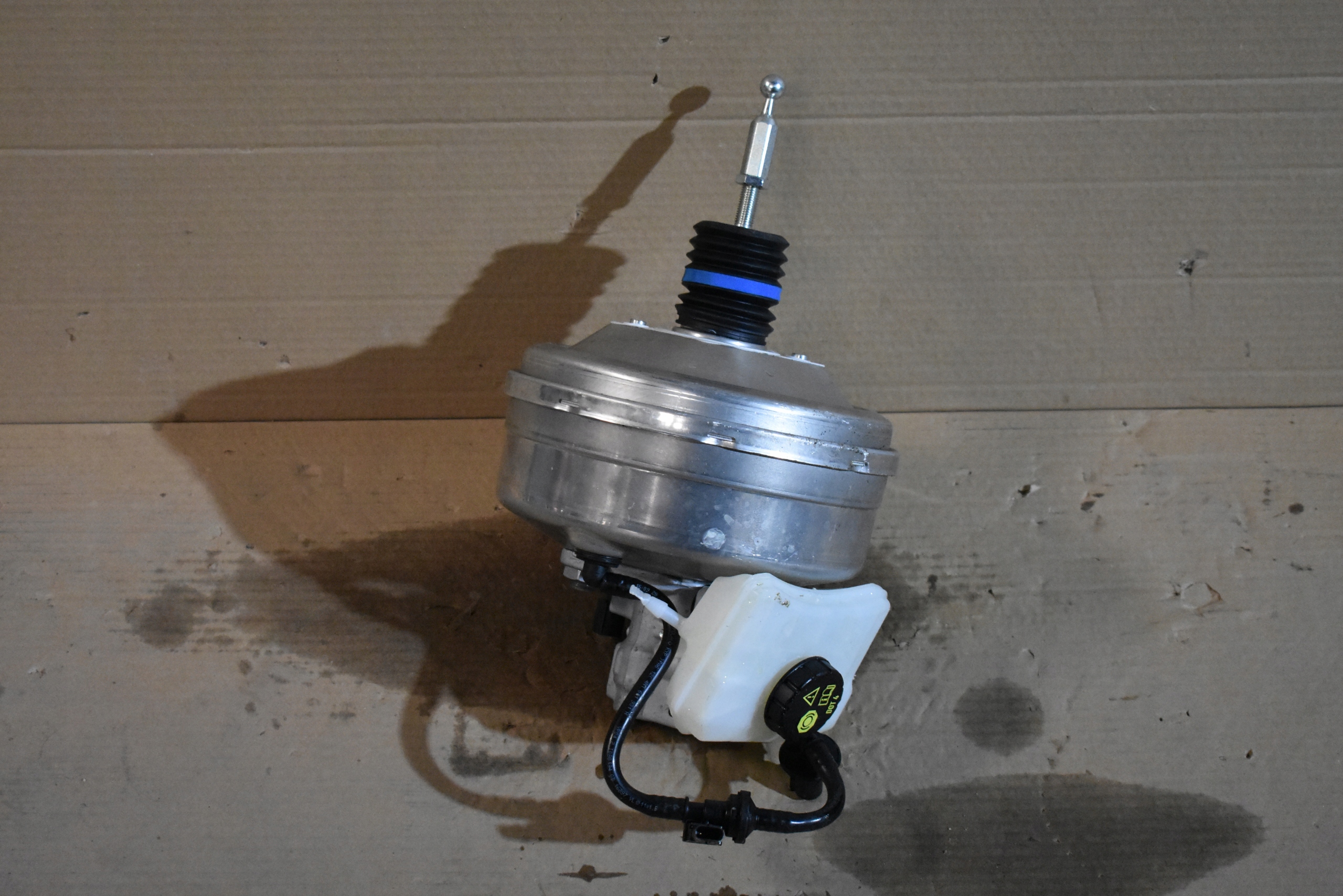 IDEALNE servo servofreno AUDI A8 D5 1 9