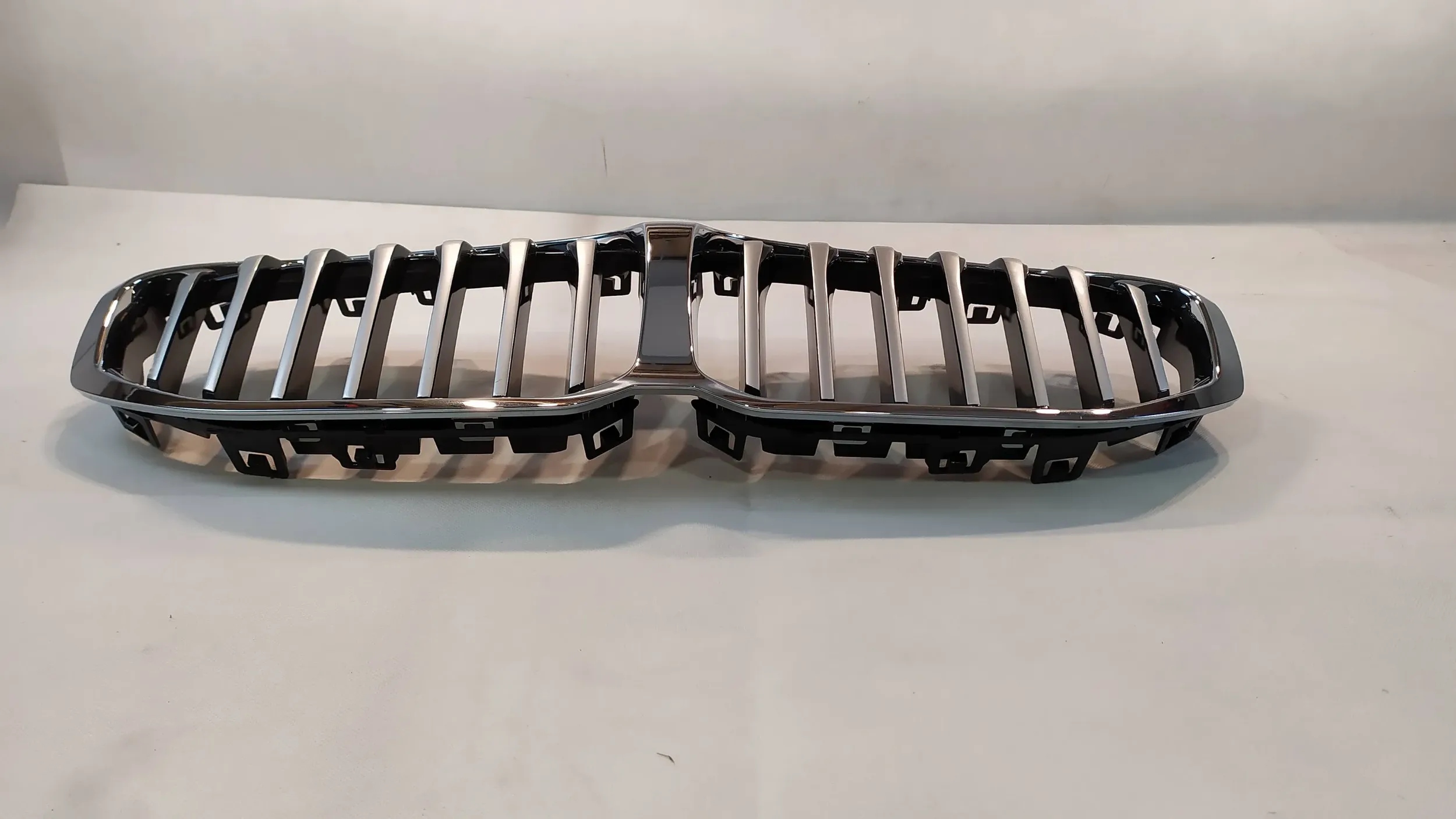 BMW 1 F40 Kühlergrill FRONTGRILL Kühlergitter 7076895 - Thumbnail 4