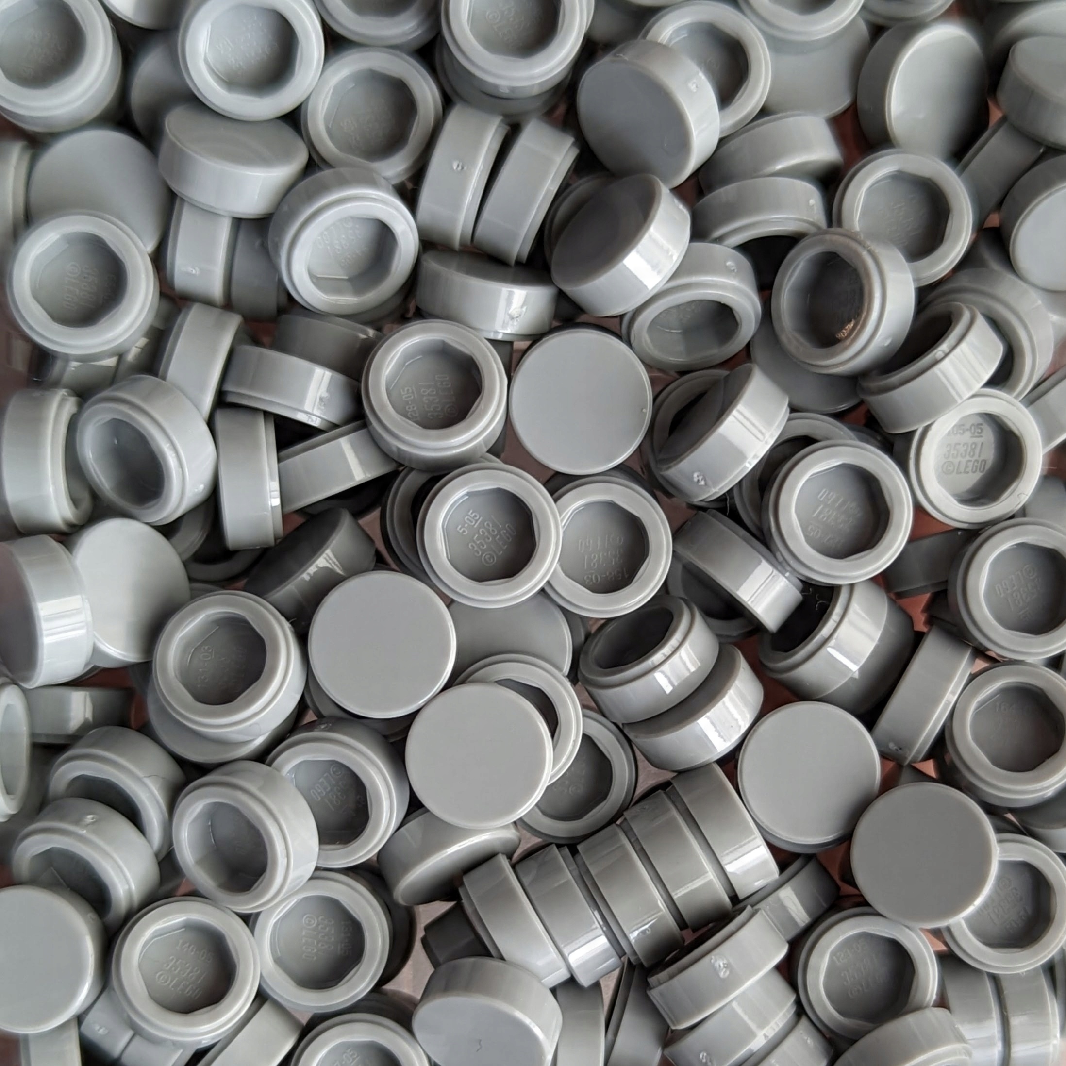 

Pakiet Lego 98138 Tile 1x1 Jasny Szary Lbg 20szt N