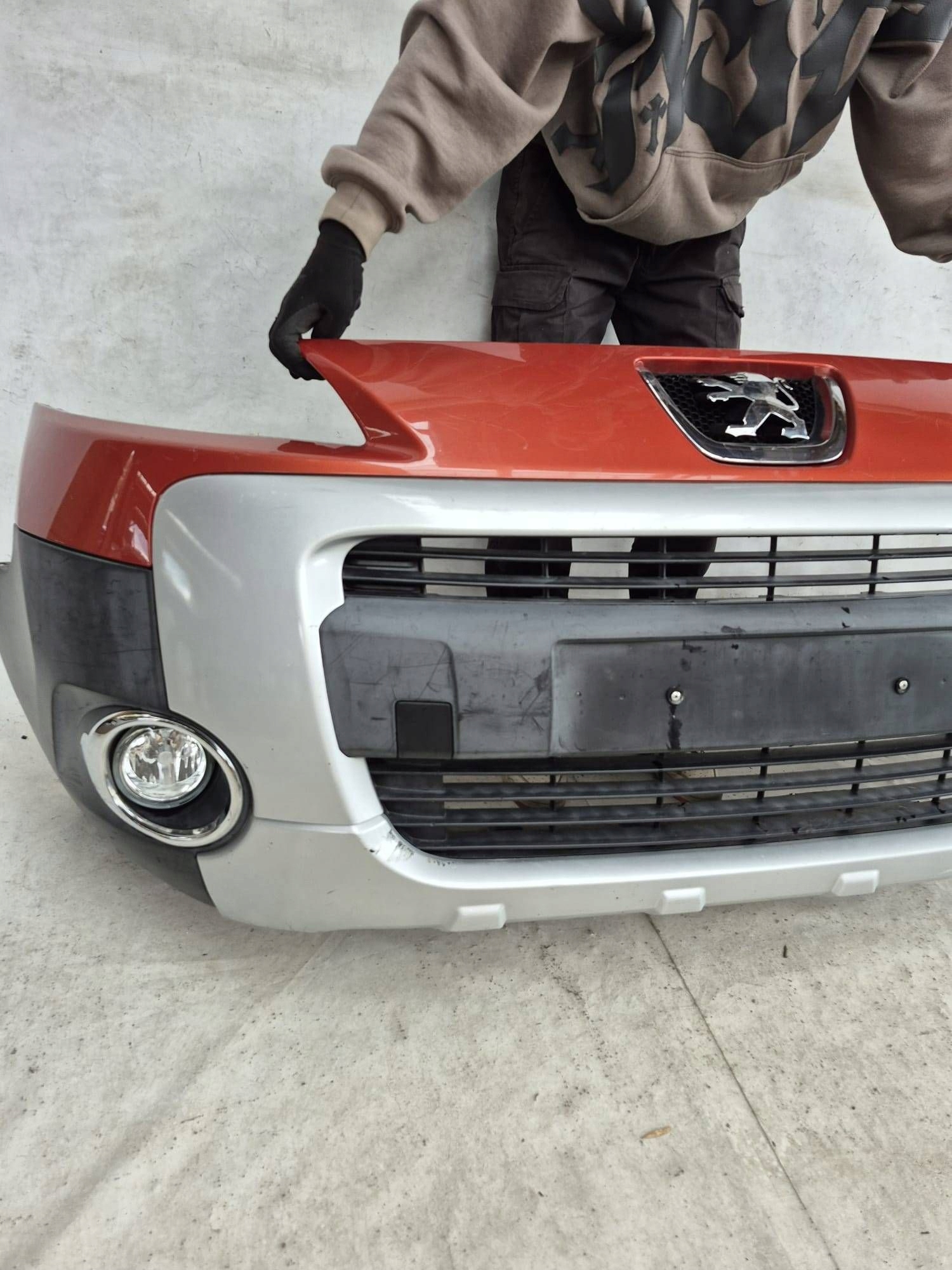 PEUGEOT PARTNER II TEPEE OUTDOOR 09- bumper front front LAK.KHKD