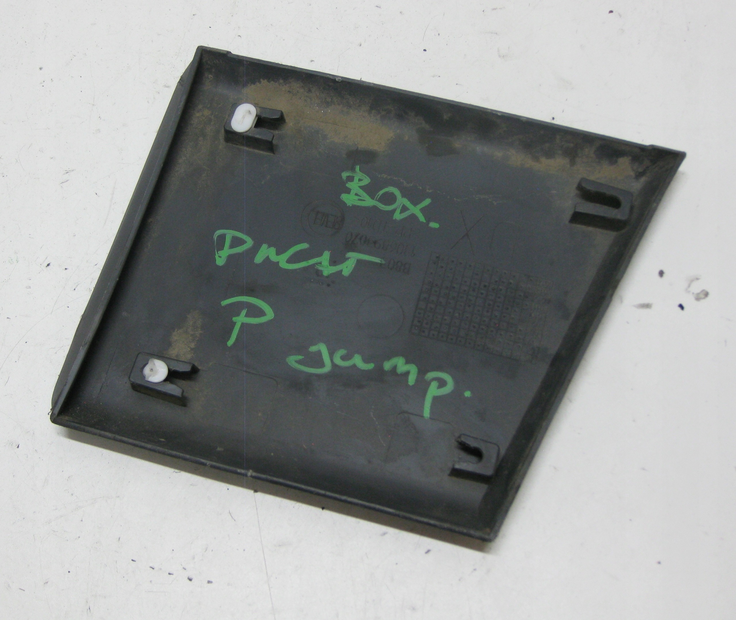 BOXER JUMPER DUCATO III LIFT moulding side right front 1306893070